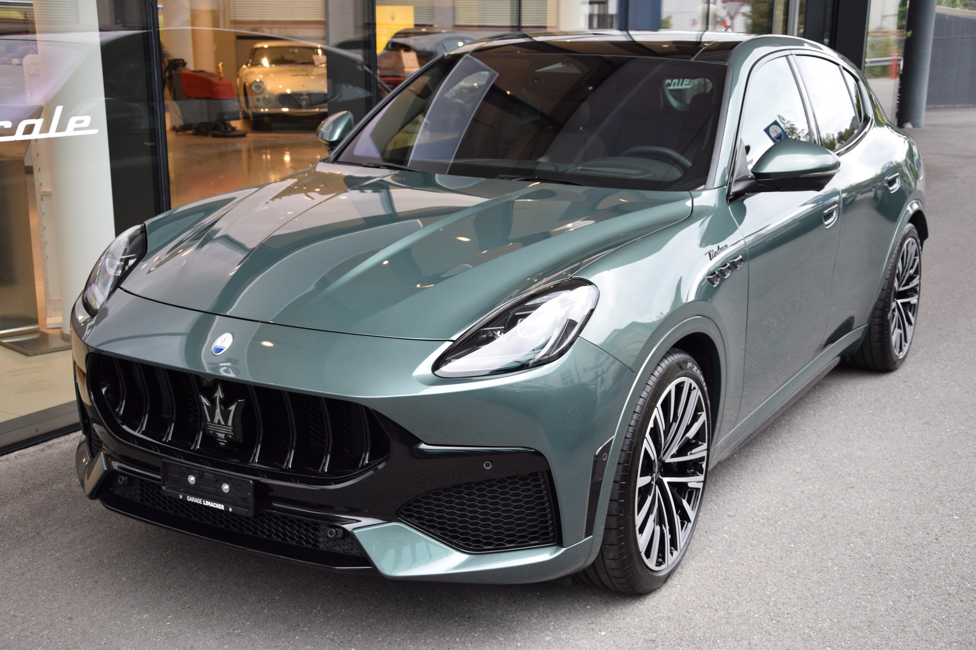 MASERATI Grecale 2.0 MHEV Modena Automatica-showroom-element-2