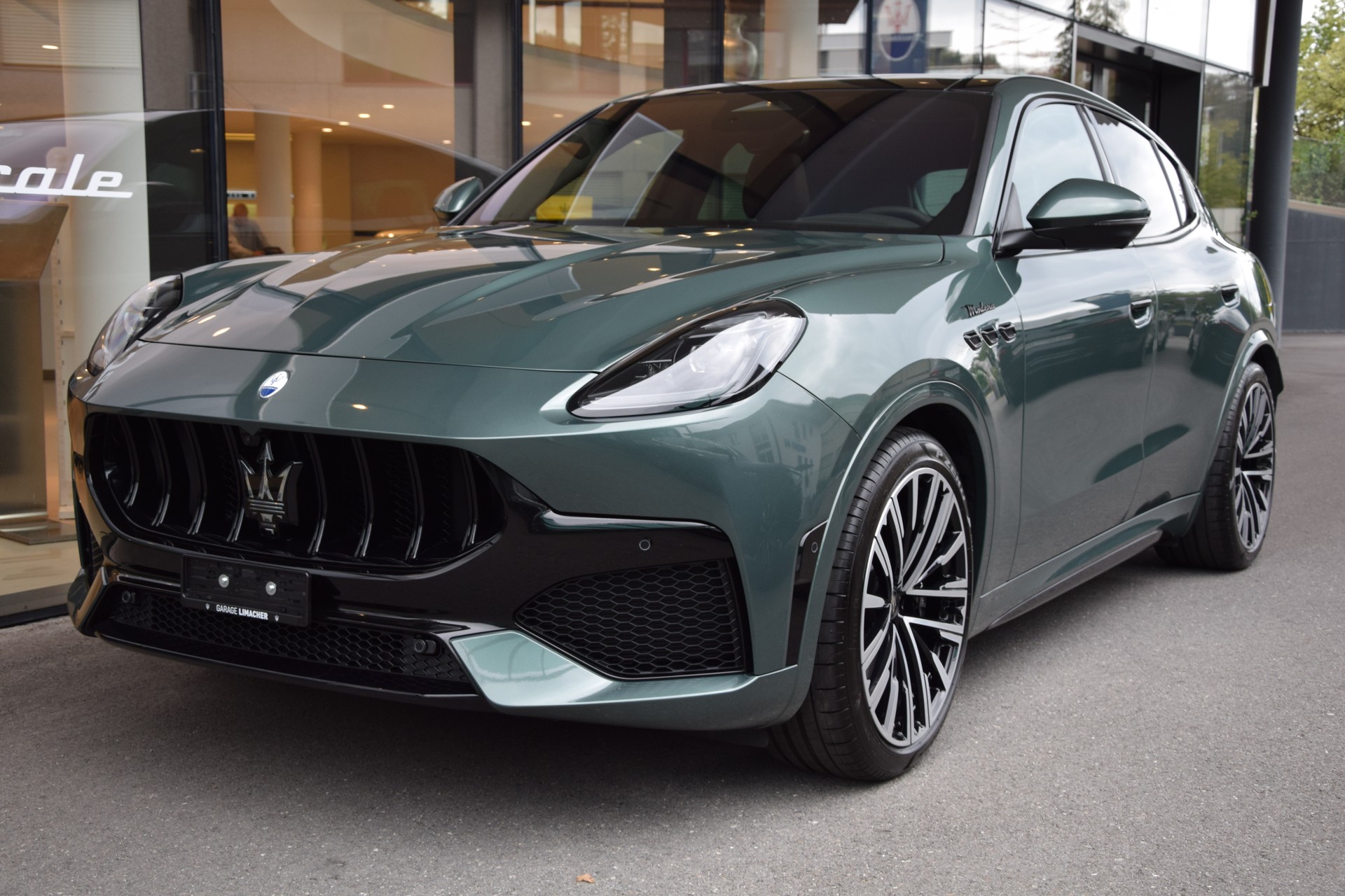 MASERATI Grecale 2.0 MHEV Modena Automatica-showroom-element-1