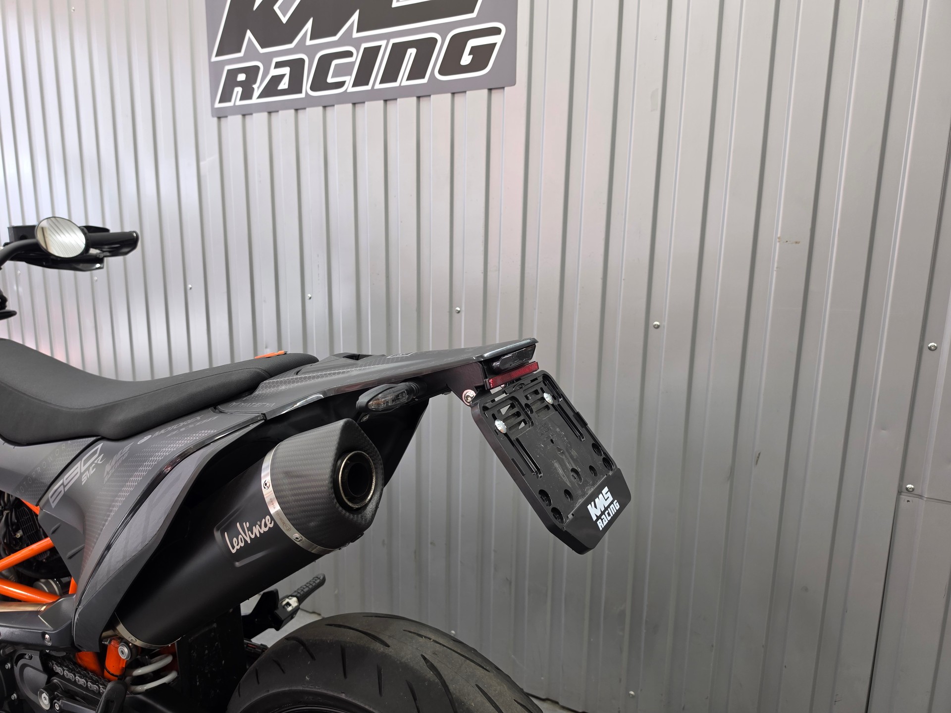 KTM 690 SMC R-image-4