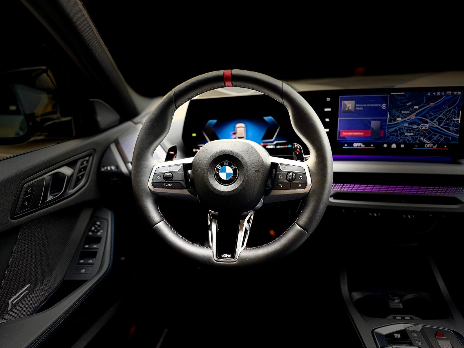 BMW M135 xDrive M Sport Pro *50 Years Edition*-image-14