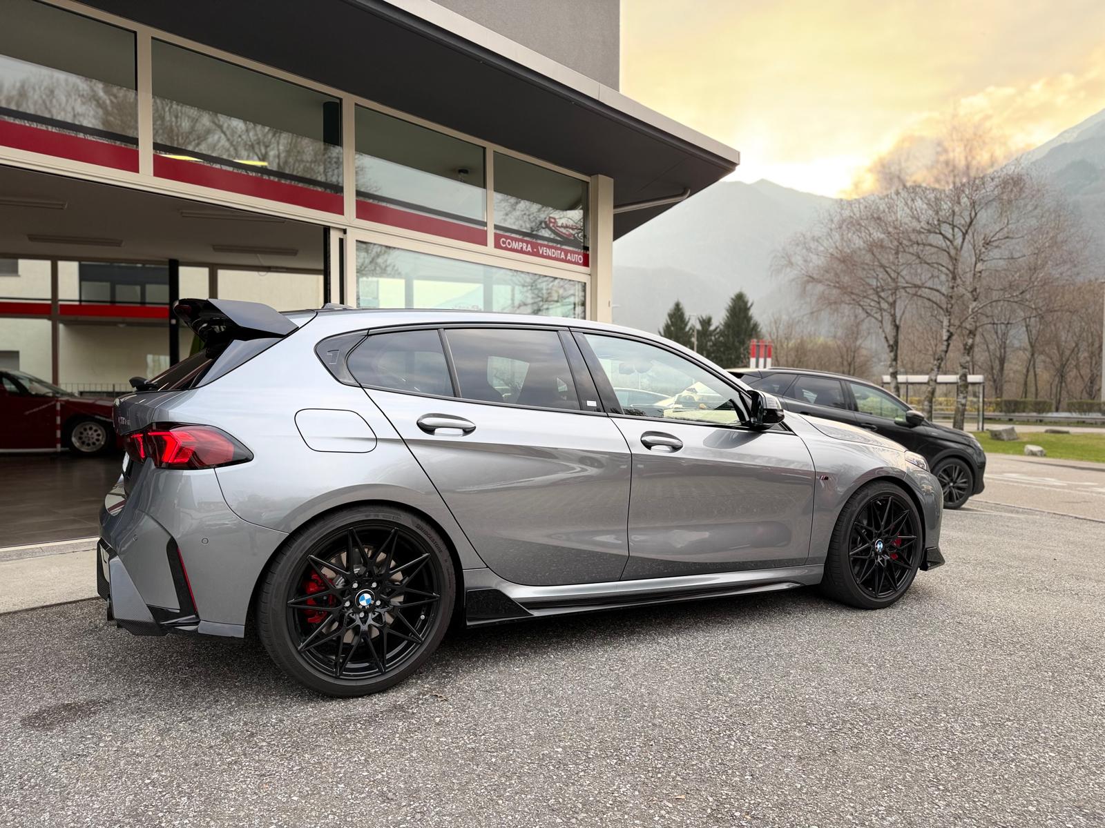 BMW M135 xDrive M Sport Pro *50 Years Edition*-image-10