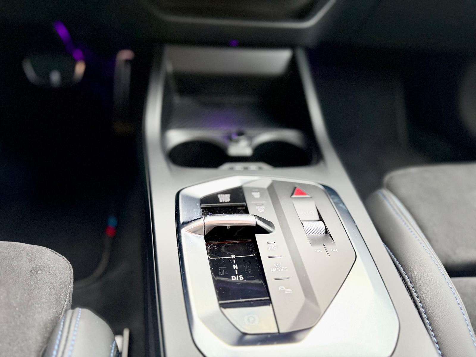 BMW M135 xDrive M Sport Pro *50 Years Edition*-image-22