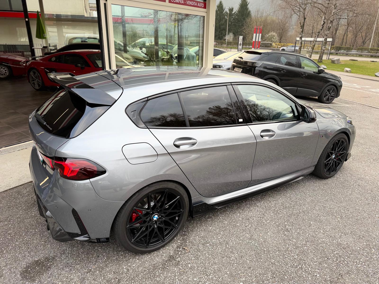 BMW M135 xDrive M Sport Pro *50 Years Edition*-image-11