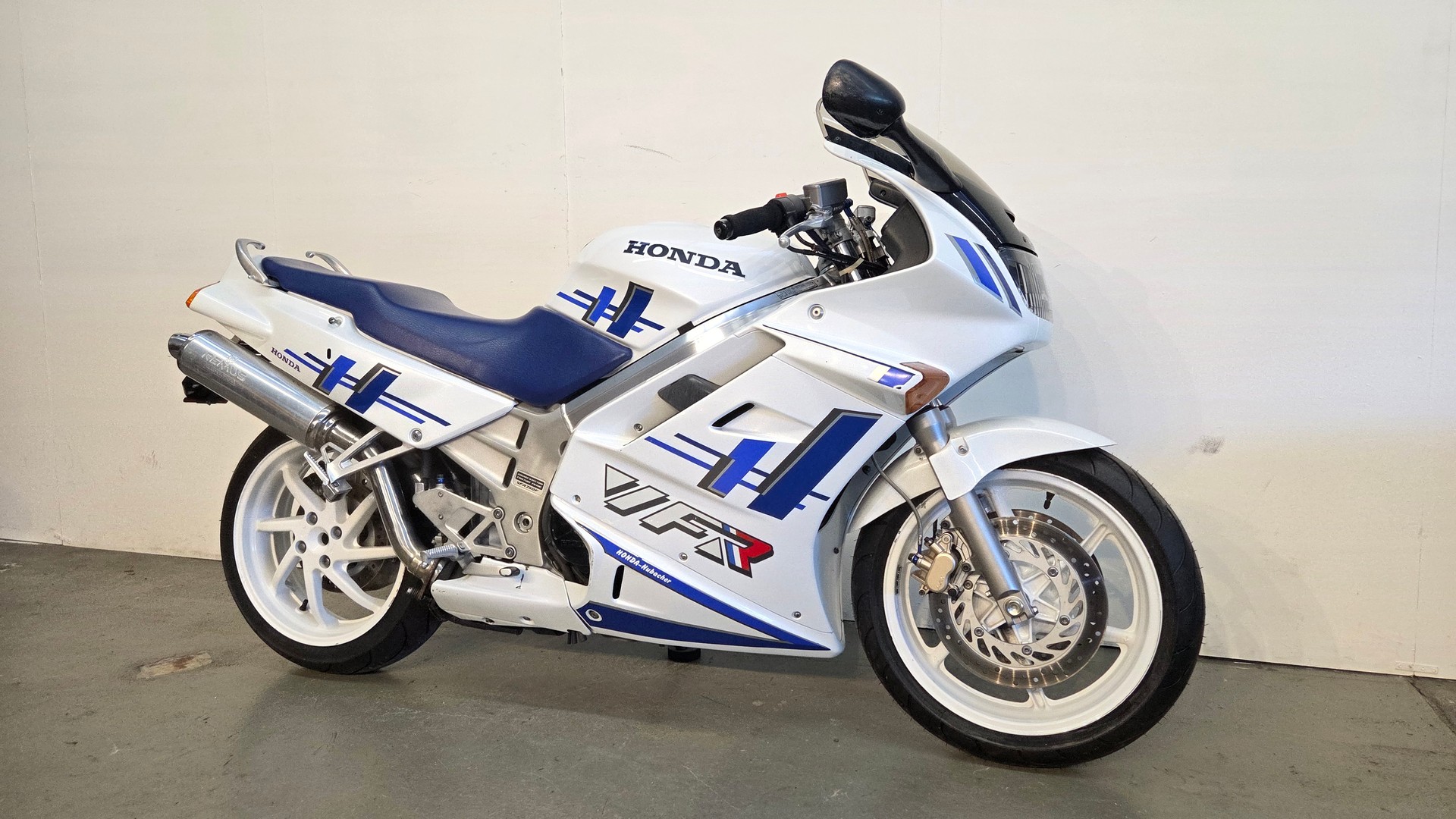 HONDA VFR 750 F L-image-2