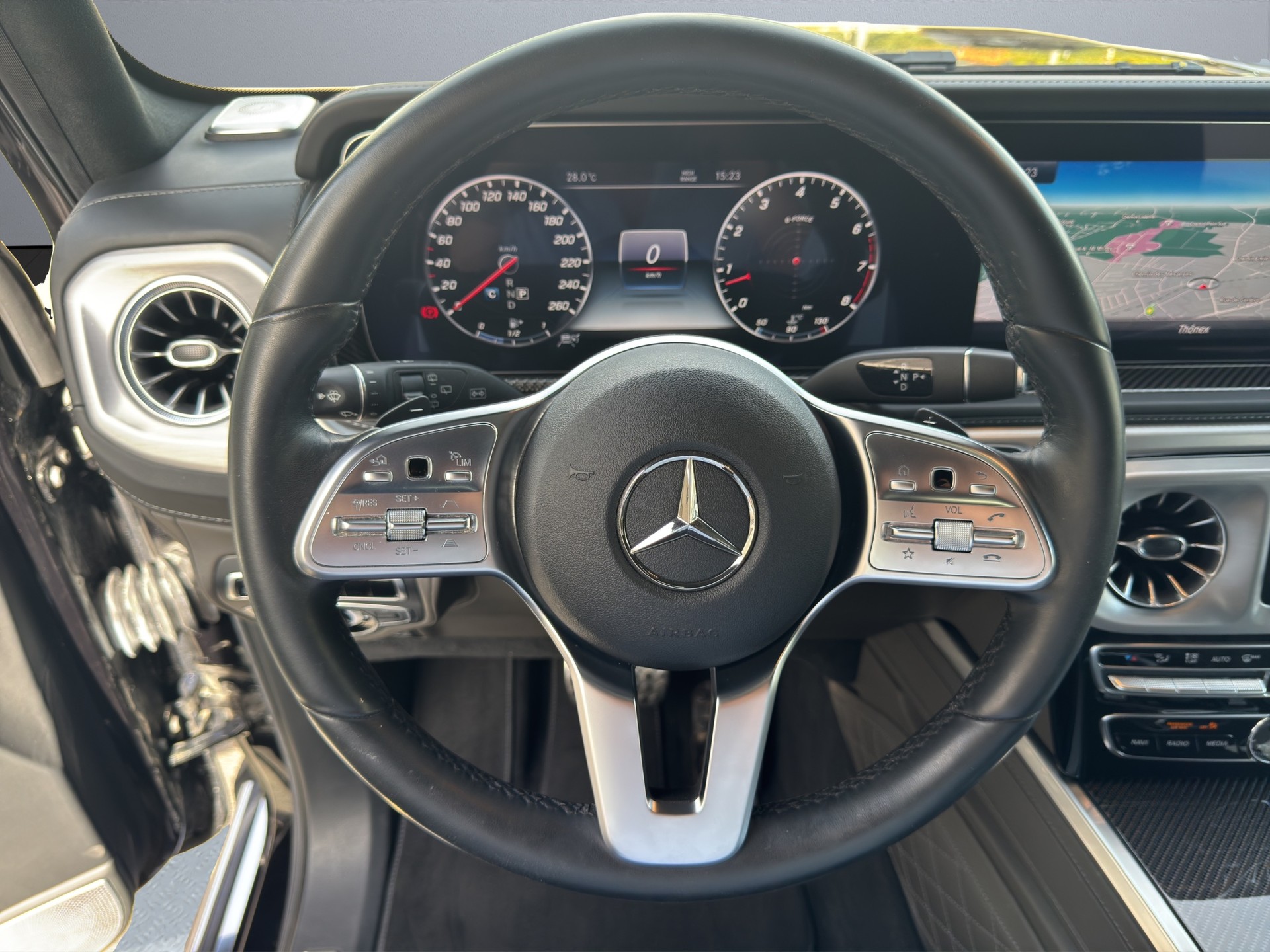 MERCEDES-BENZ G 500 9G-Tronic-image-11
