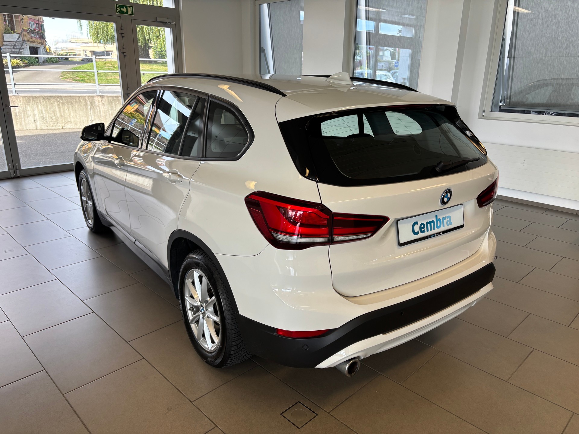 BMW X1 xDrive 25e Travel Edition Steptronic-showroom-element-2