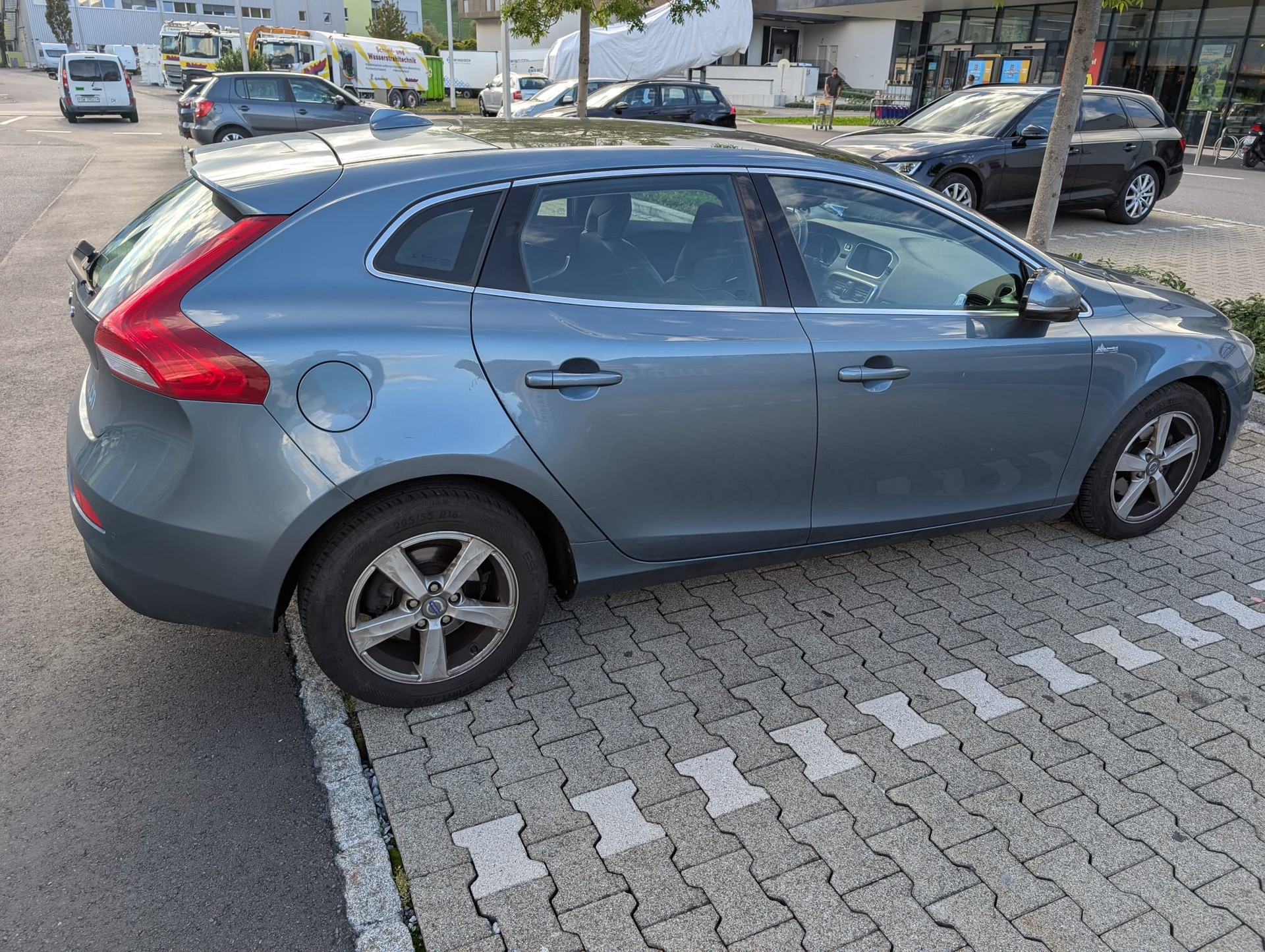 VOLVO 1.6 D2 Momentum S/S-image-4
