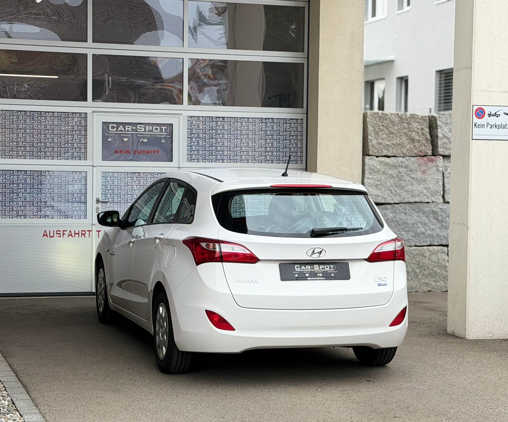 HYUNDAI i30 Wagon 1.4 Comfort-image-5