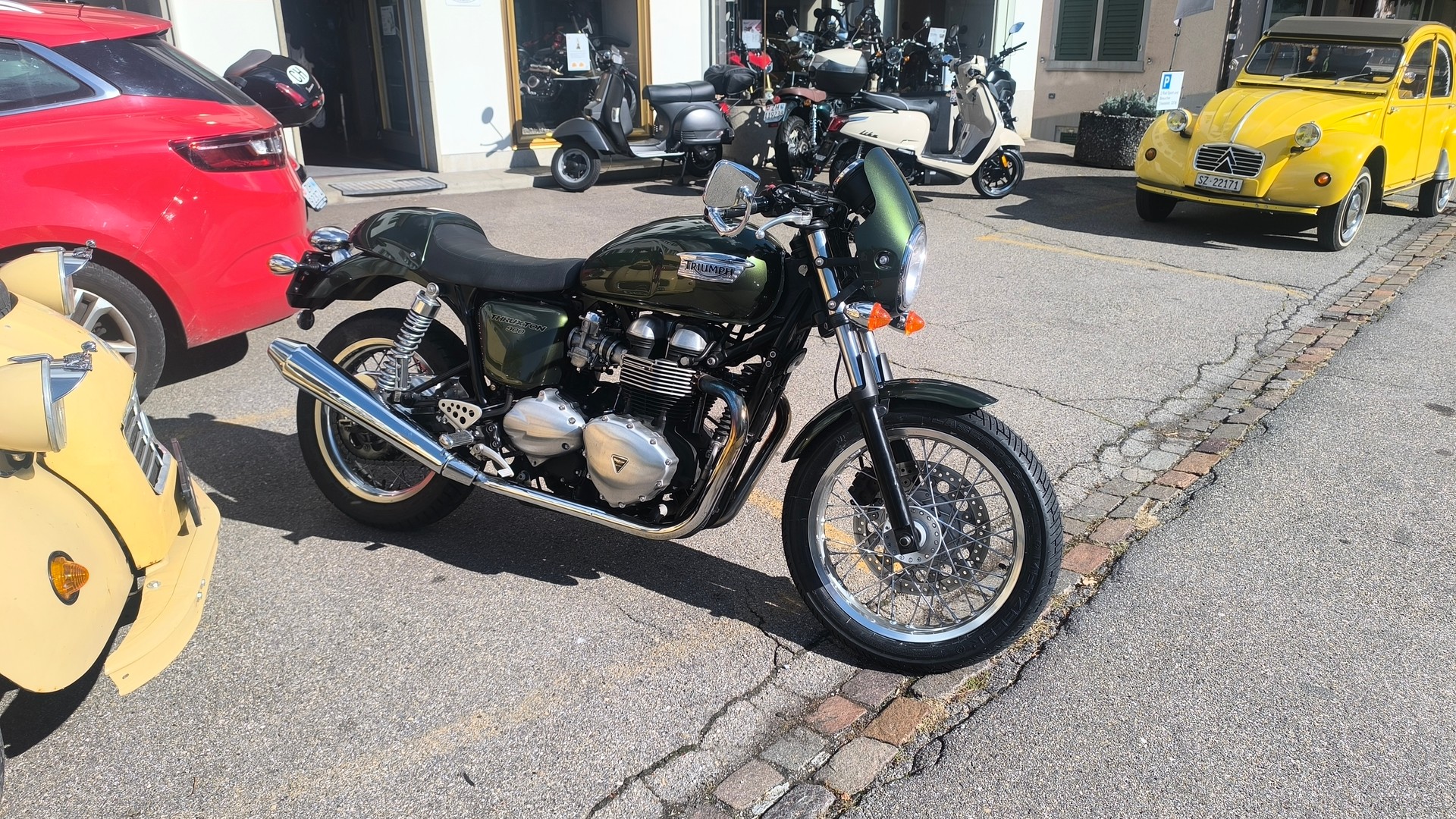 TRIUMPH Thruxton-image-0