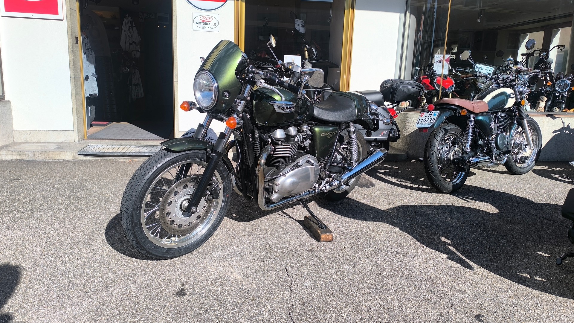 TRIUMPH Thruxton-image-6