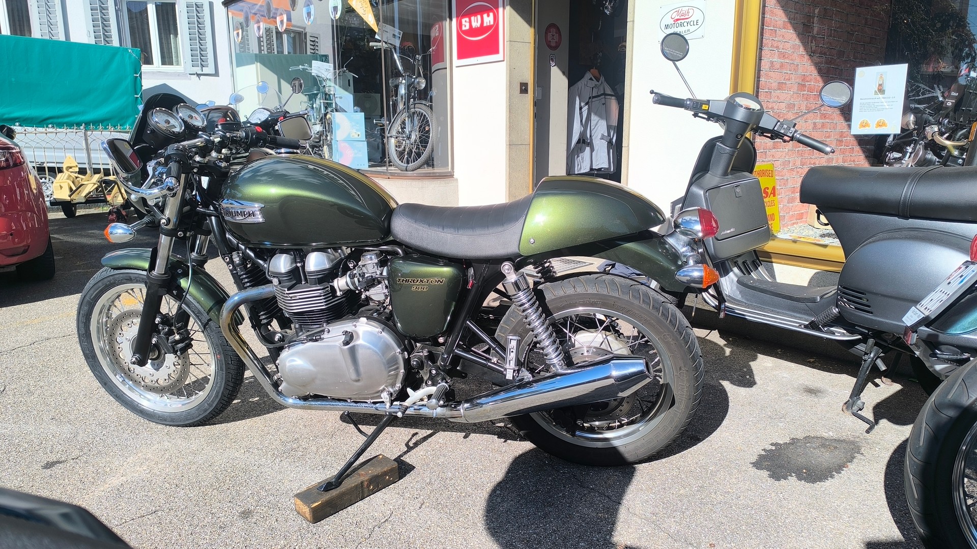 TRIUMPH Thruxton-image-8