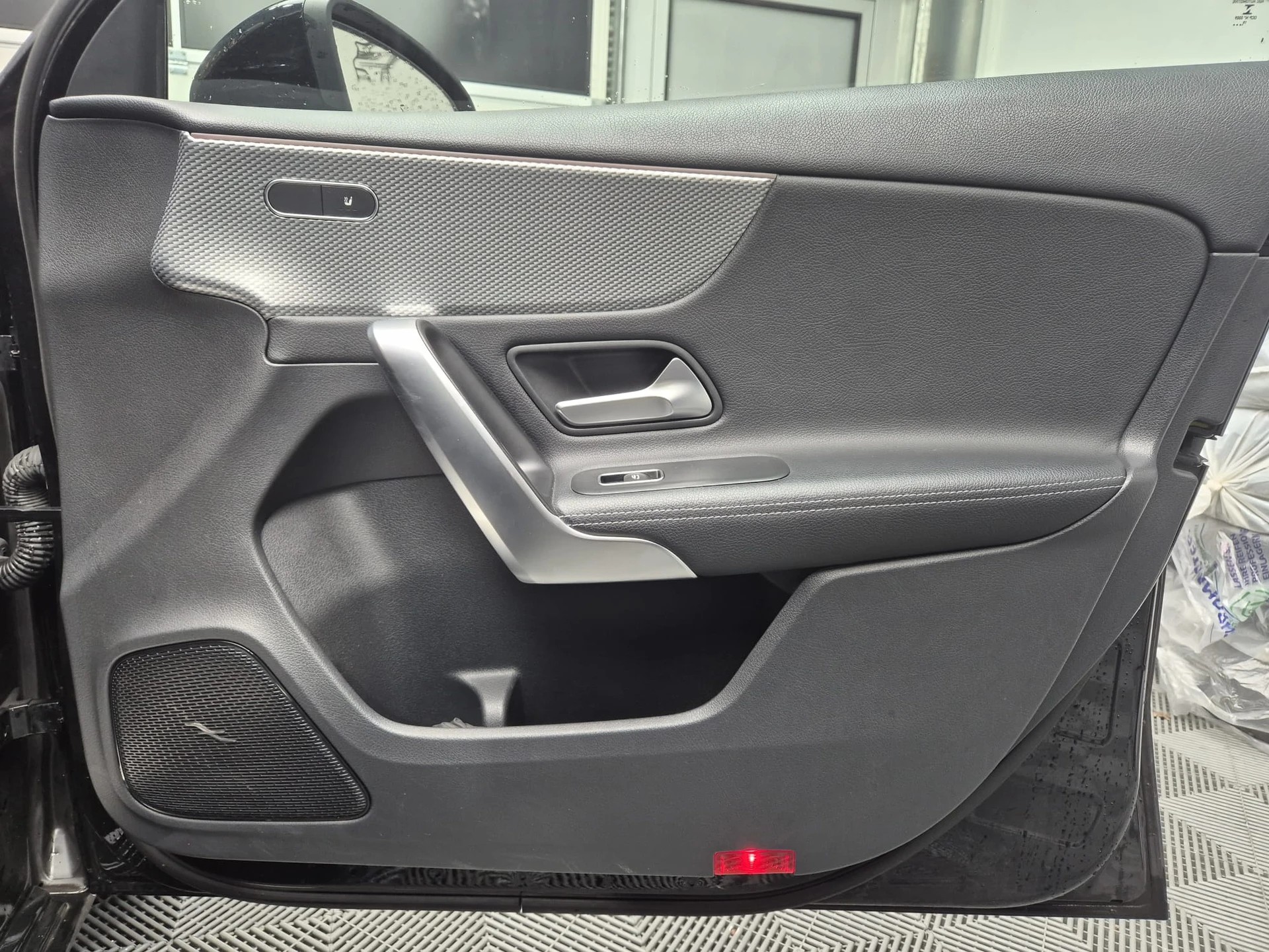 MERCEDES-BENZ A 180 Progressive 7G-DCT - Caméra de recul-image-9