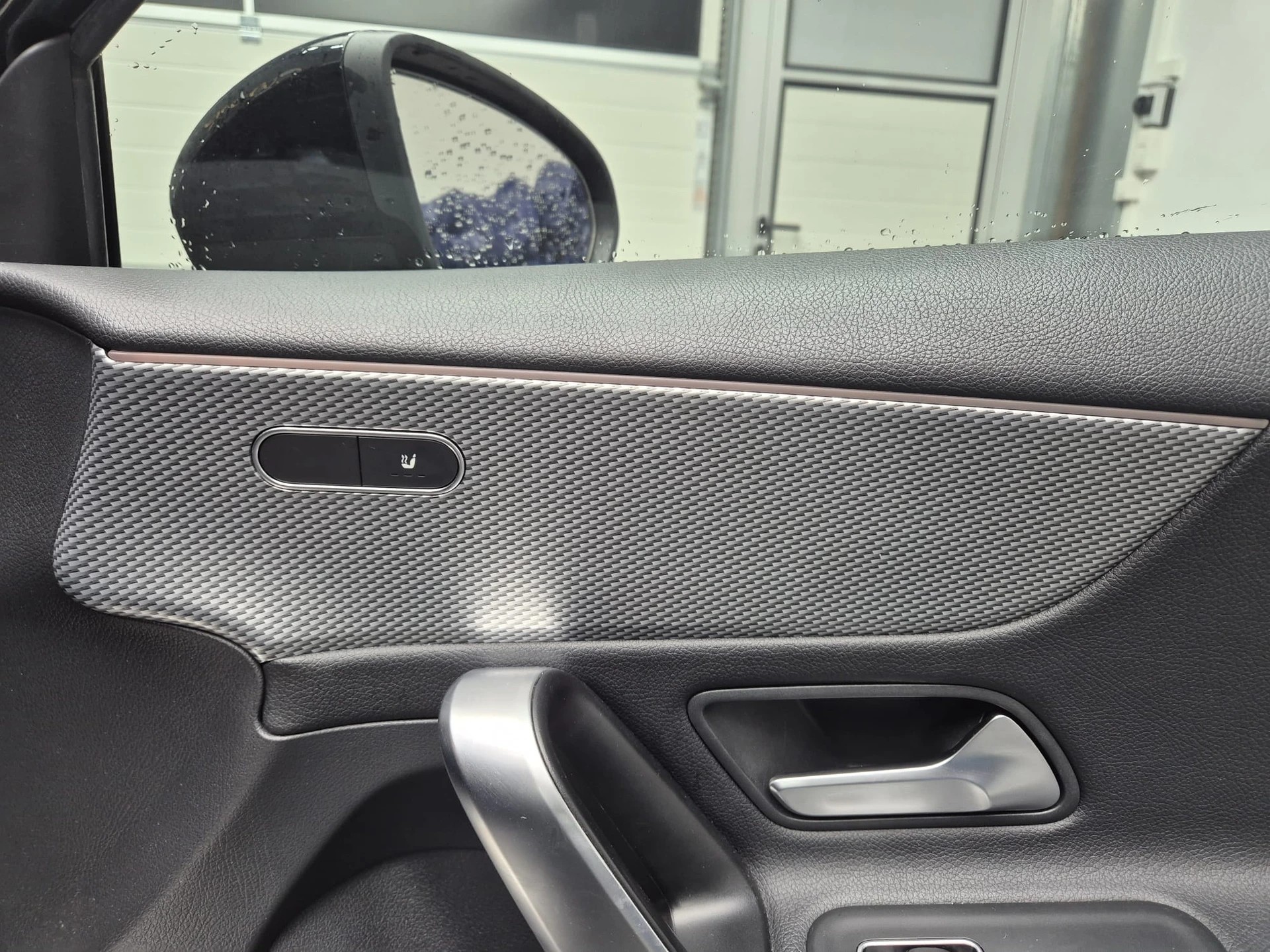 MERCEDES-BENZ A 180 Progressive 7G-DCT - Caméra de recul-image-12