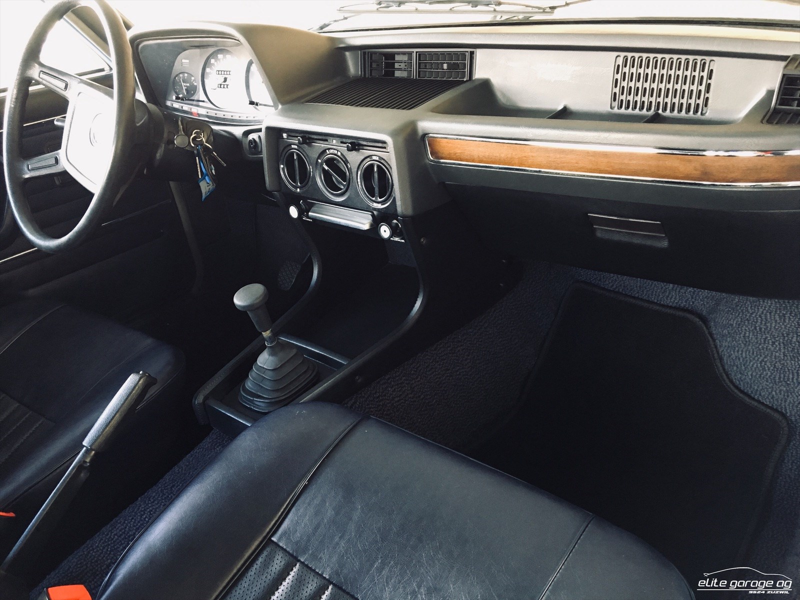BMW 518 E12-image-10