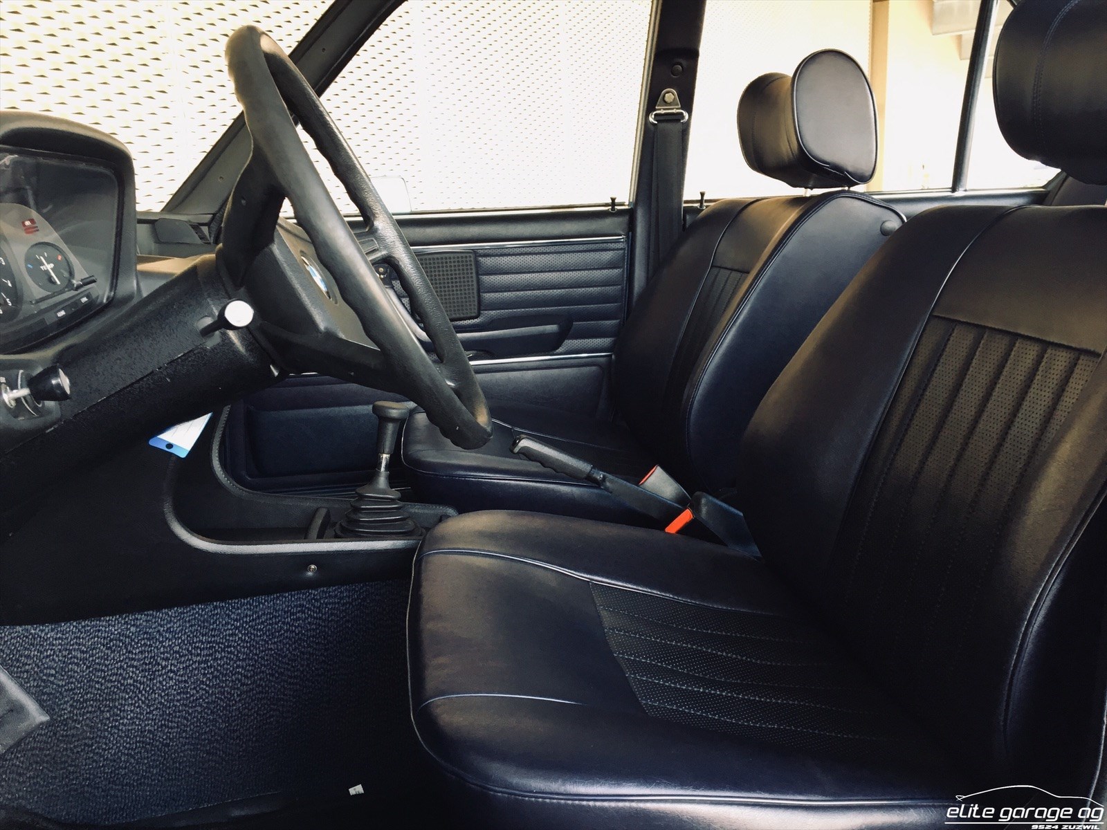 BMW 518 E12-image-9