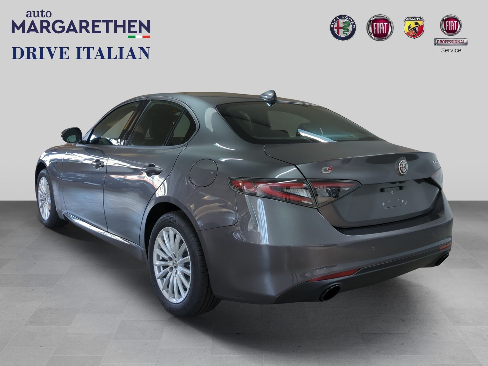 ALFA ROMEO Giulia 2.0 Super Q4-showroom-element-2