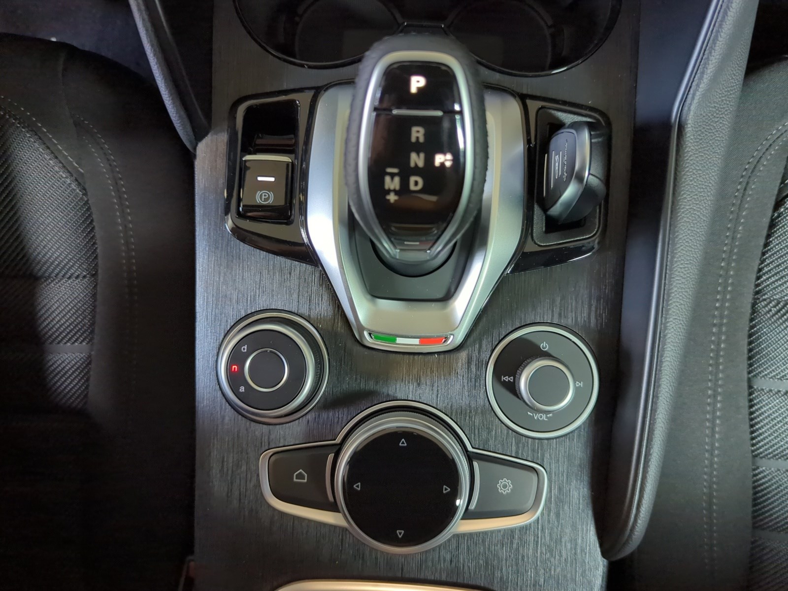 ALFA ROMEO Giulia 2.0 Super Q4-image-25