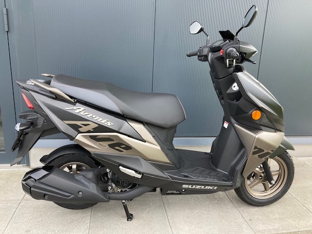 SUZUKI AVENIS 125-image-8