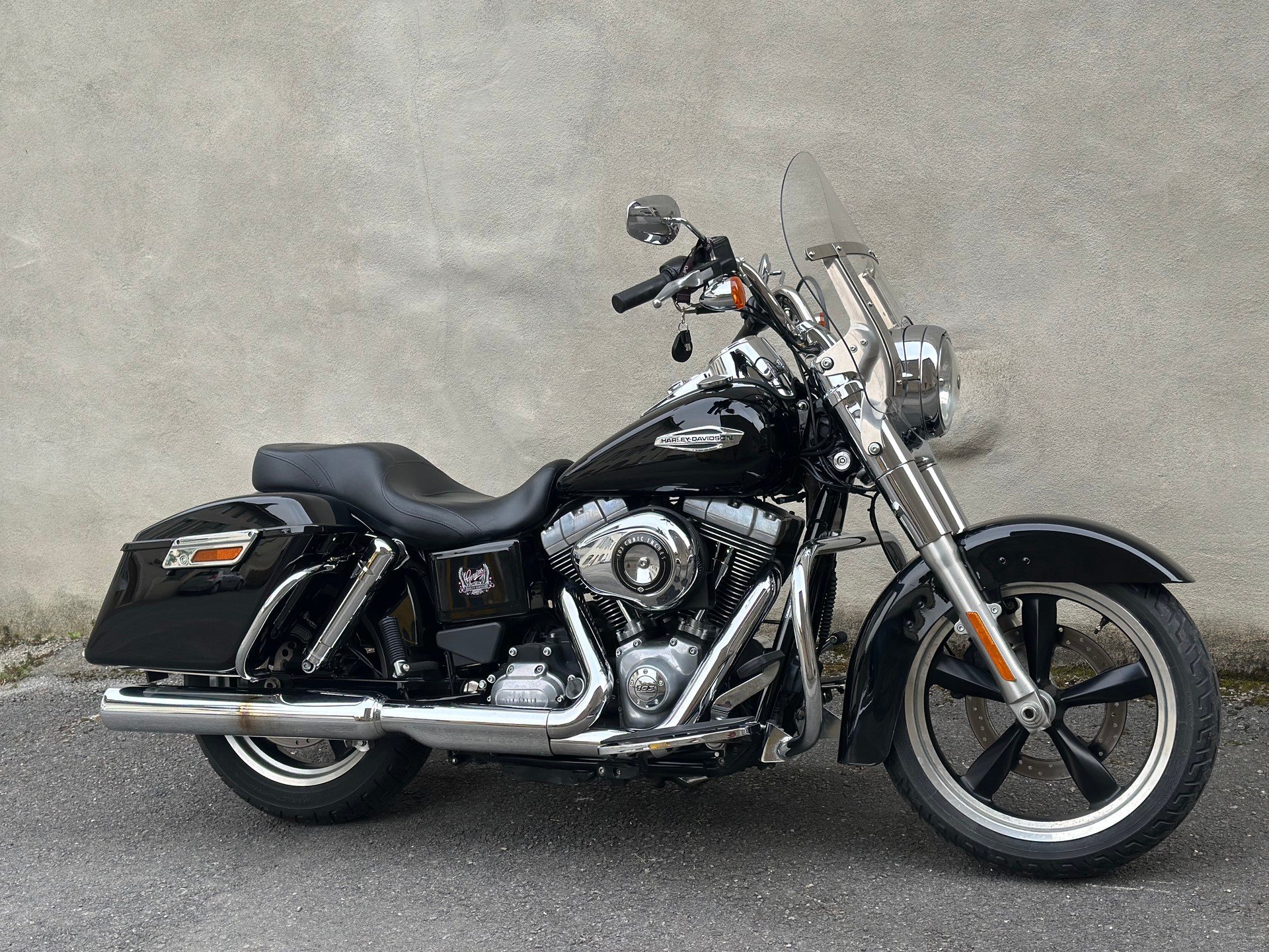 HARLEY-DAVIDSON FLD Dyna Switchback ABS