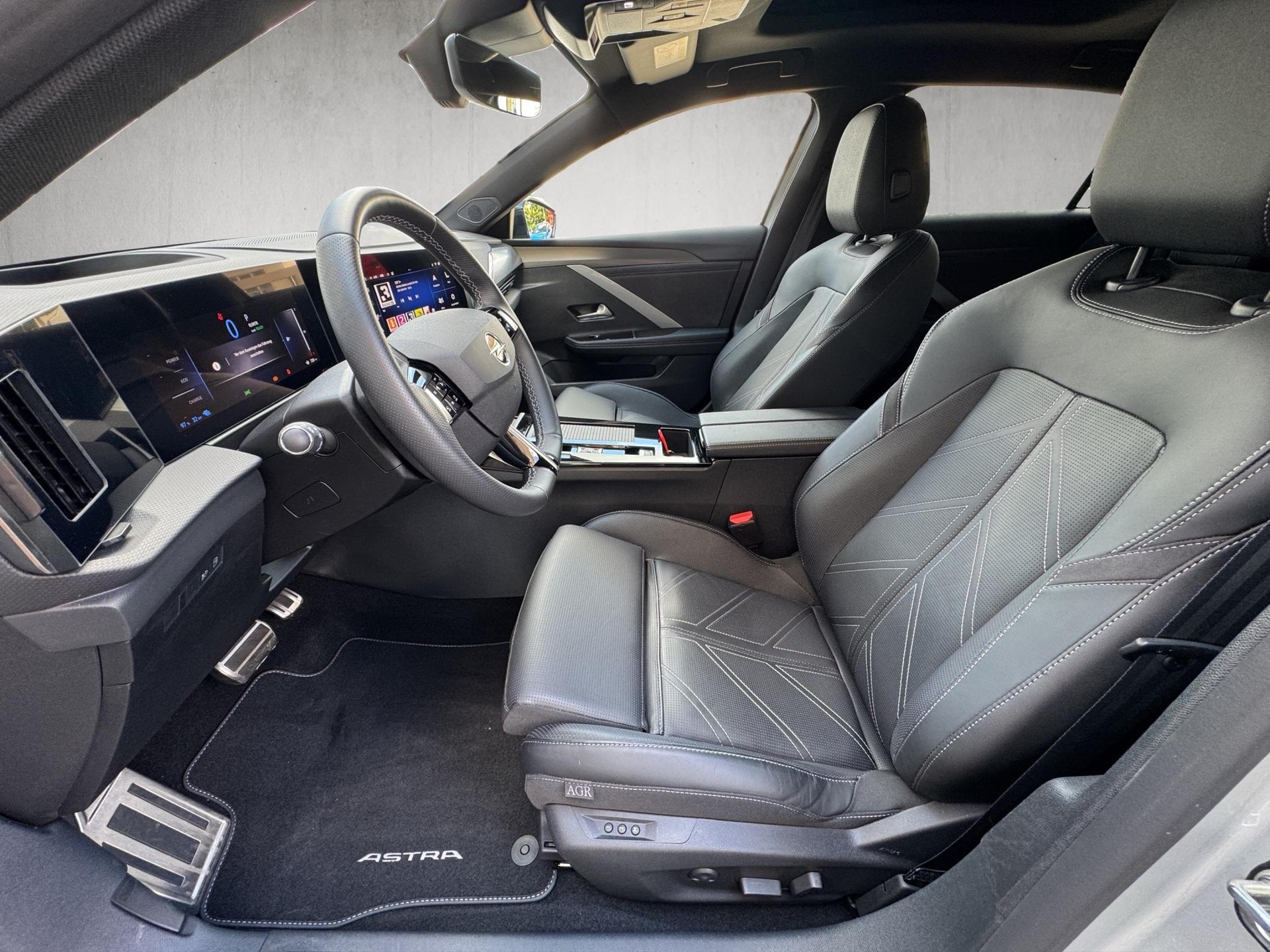 OPEL Astra 1.6 T PHEV 180 Swiss Premium-image-10