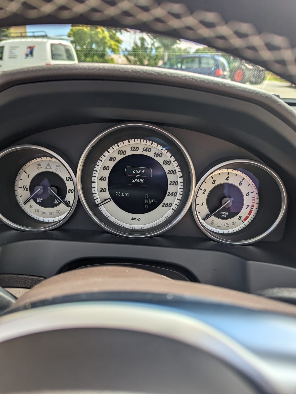 MERCEDES-BENZ E 500 V8 Edition 7G-Tronic-image-6
