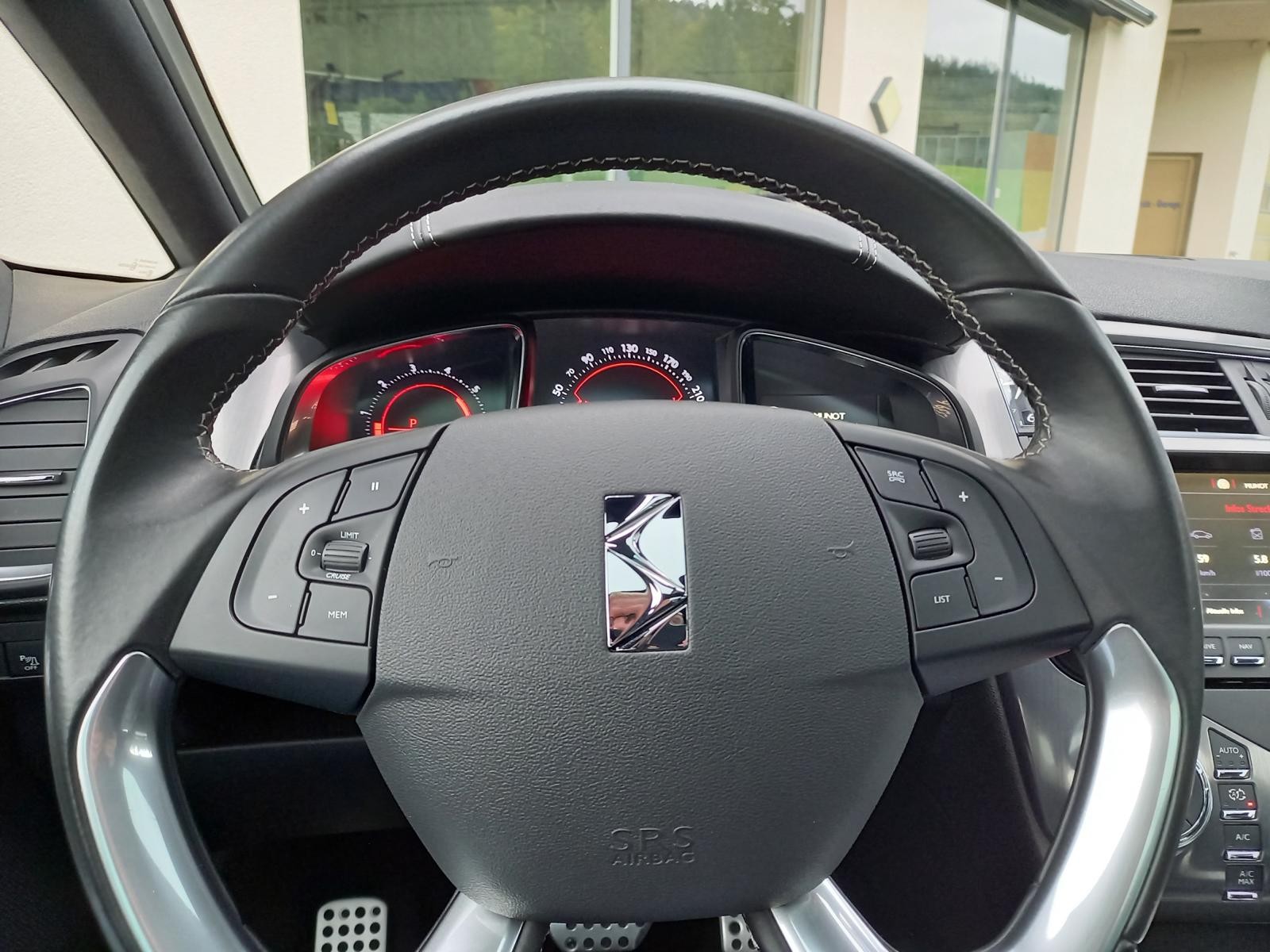 DS AUTOMOBILES DS 5 2.0 BlueHDi Sport Chic EAT6-image-5