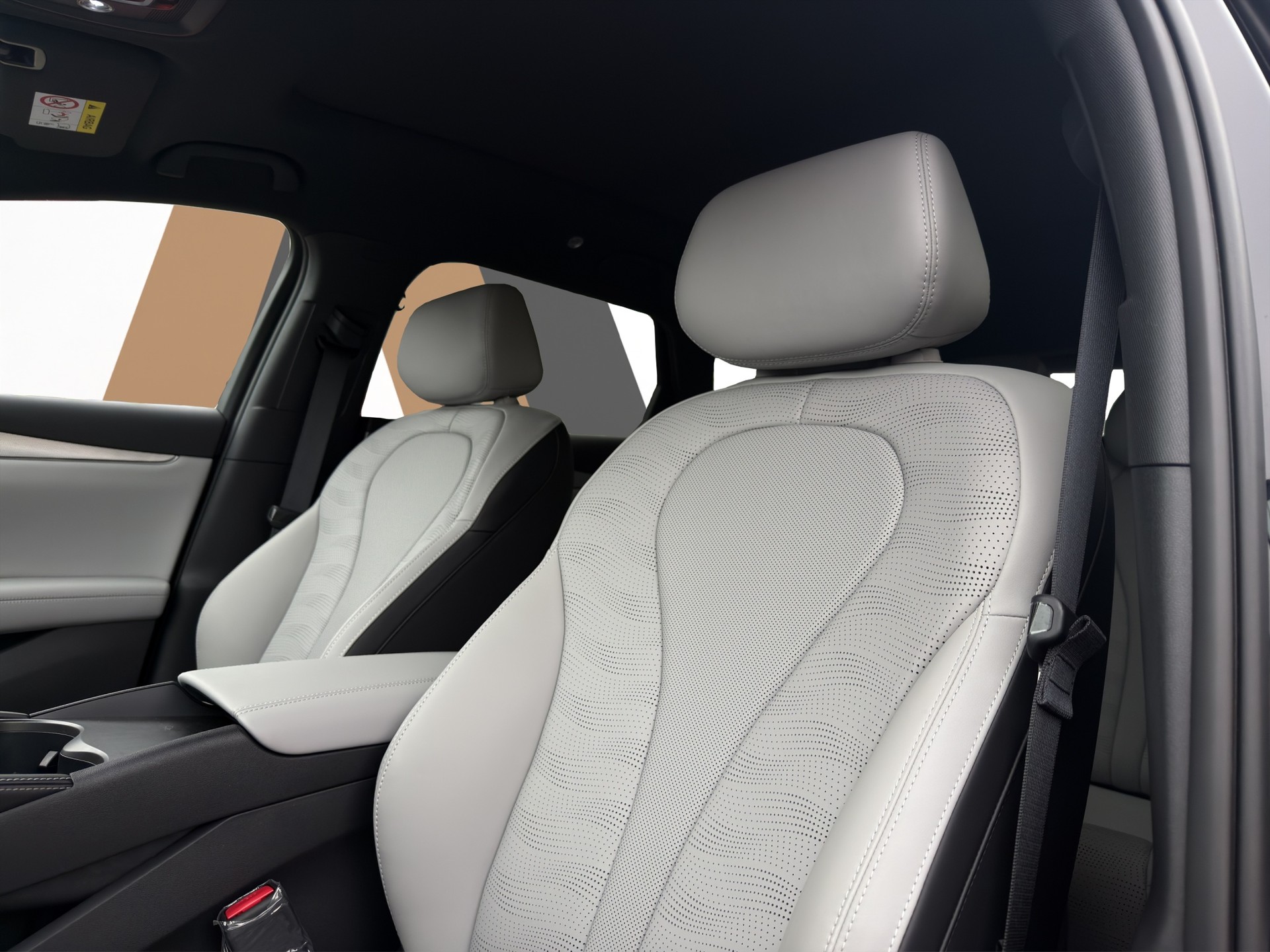 BYD Seal 6 DM-i Touring Comfort interior beige-image-16