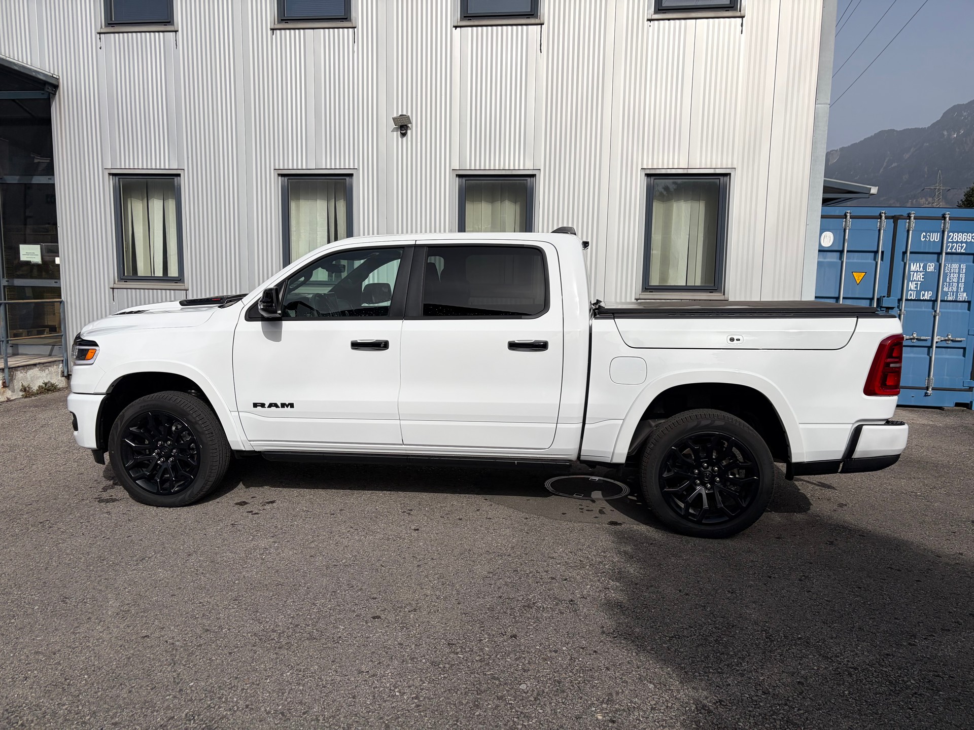 DODGE Ram 1500 Limited Crew Cab 3.0l Hurricane 540 PS-image-3