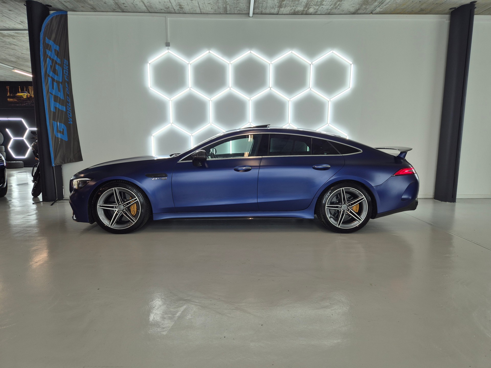 MERCEDES-BENZ AMG GT 4 63 S 4Matic+ Speedshift MCT - Carbon-Paket-showroom-element-2