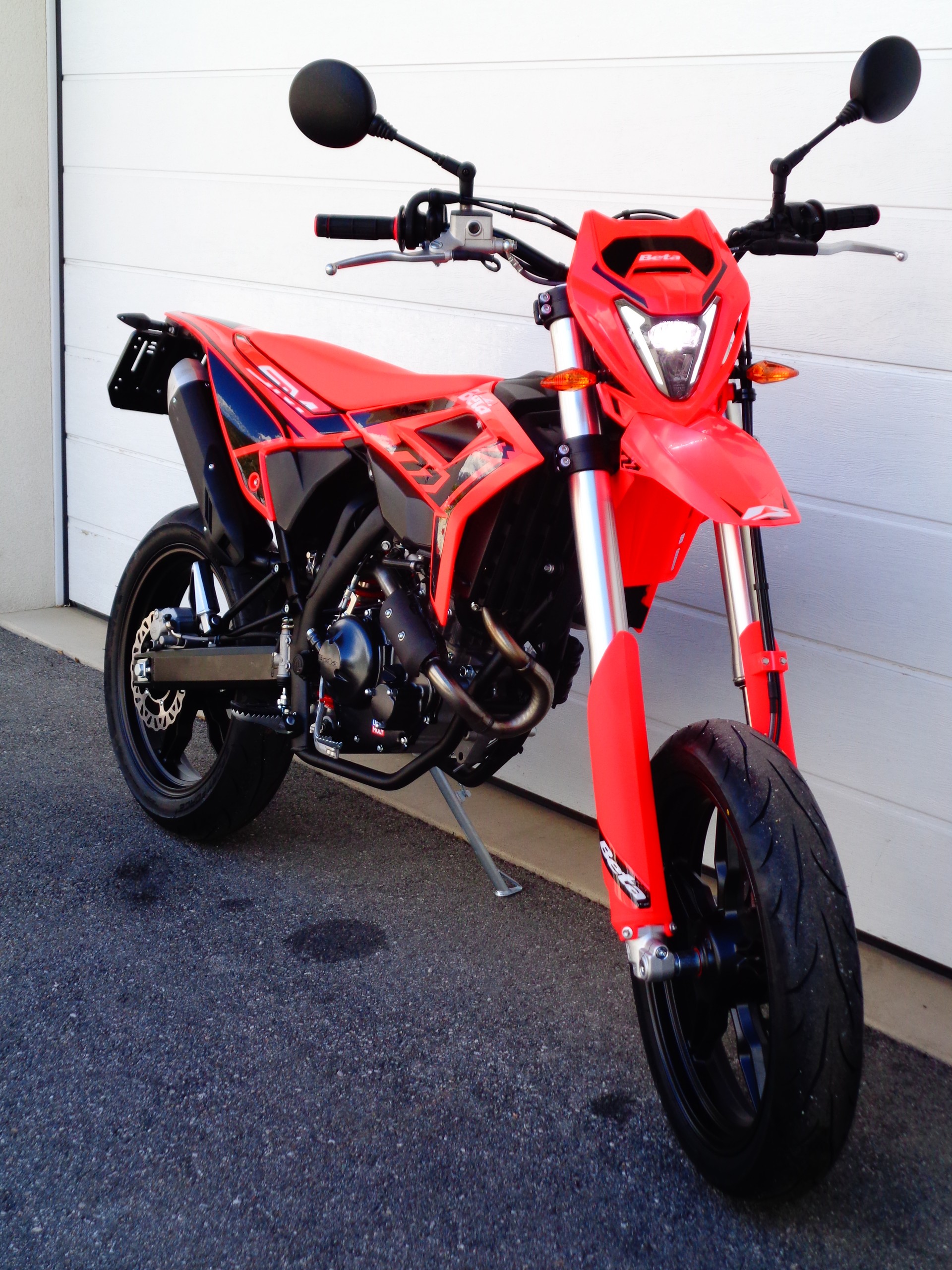 BETA RR 125-4T LC Motard (Std/Track)-image-2
