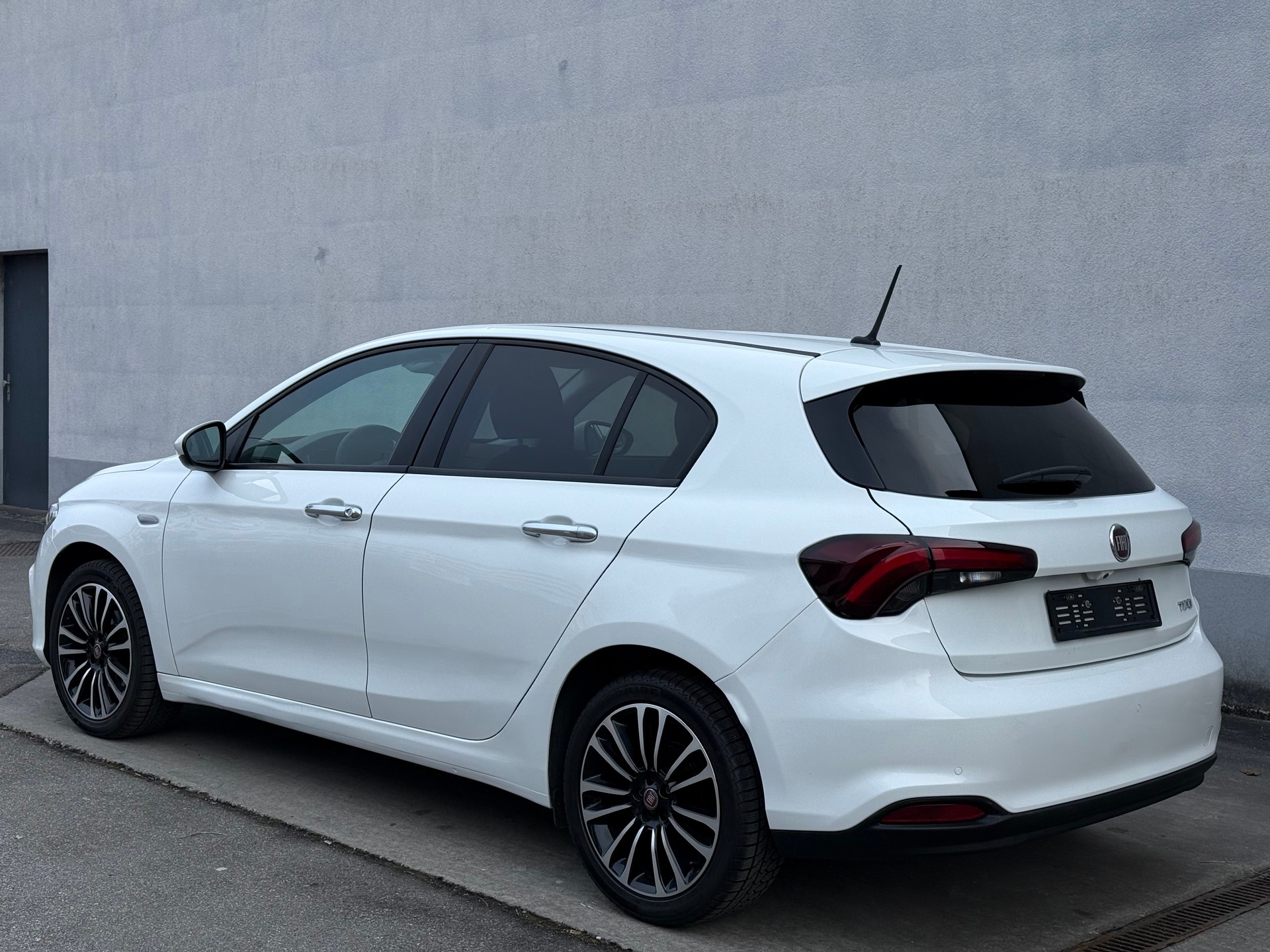 FIAT Tipo 1.0 T3 Tipo-showroom-element-2