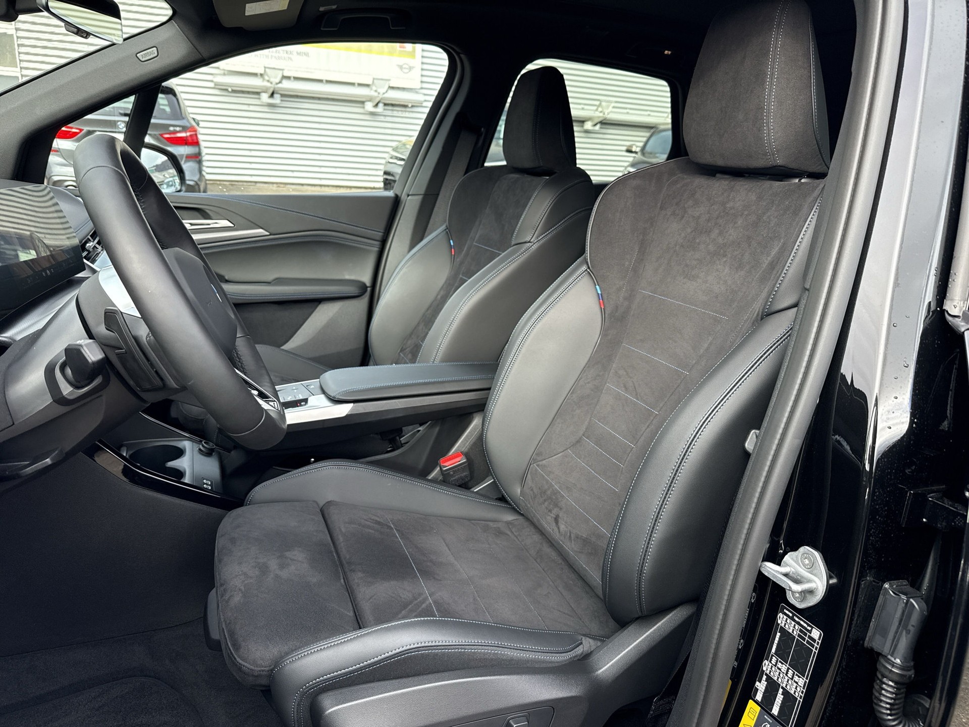 BMW 230e xDrive Active Tourer M Sport-image-10
