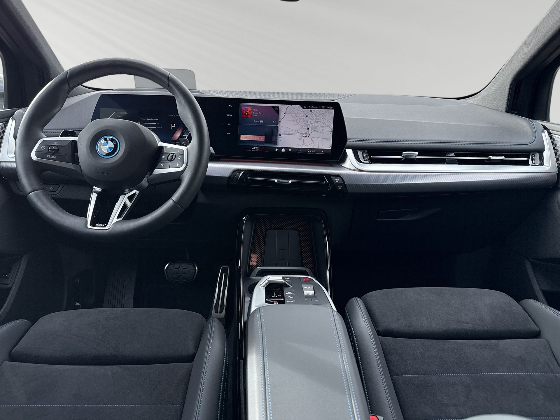 BMW 230e xDrive Active Tourer M Sport-image-6