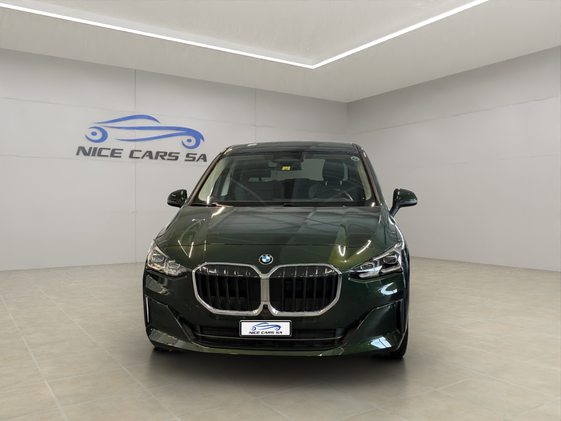 BMW 218d Active Tourer DKG-showroom-element-3