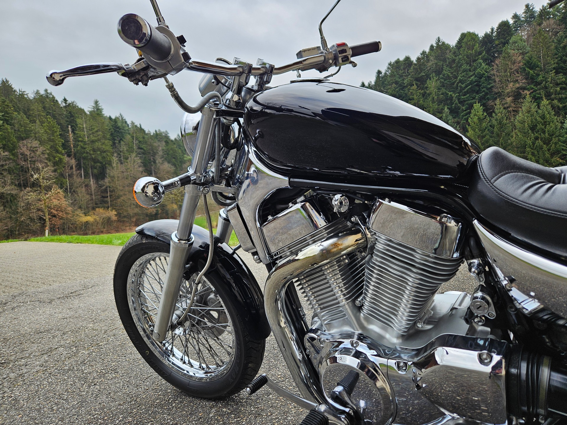 SUZUKI Intruder VS 1400 GLP-image-2
