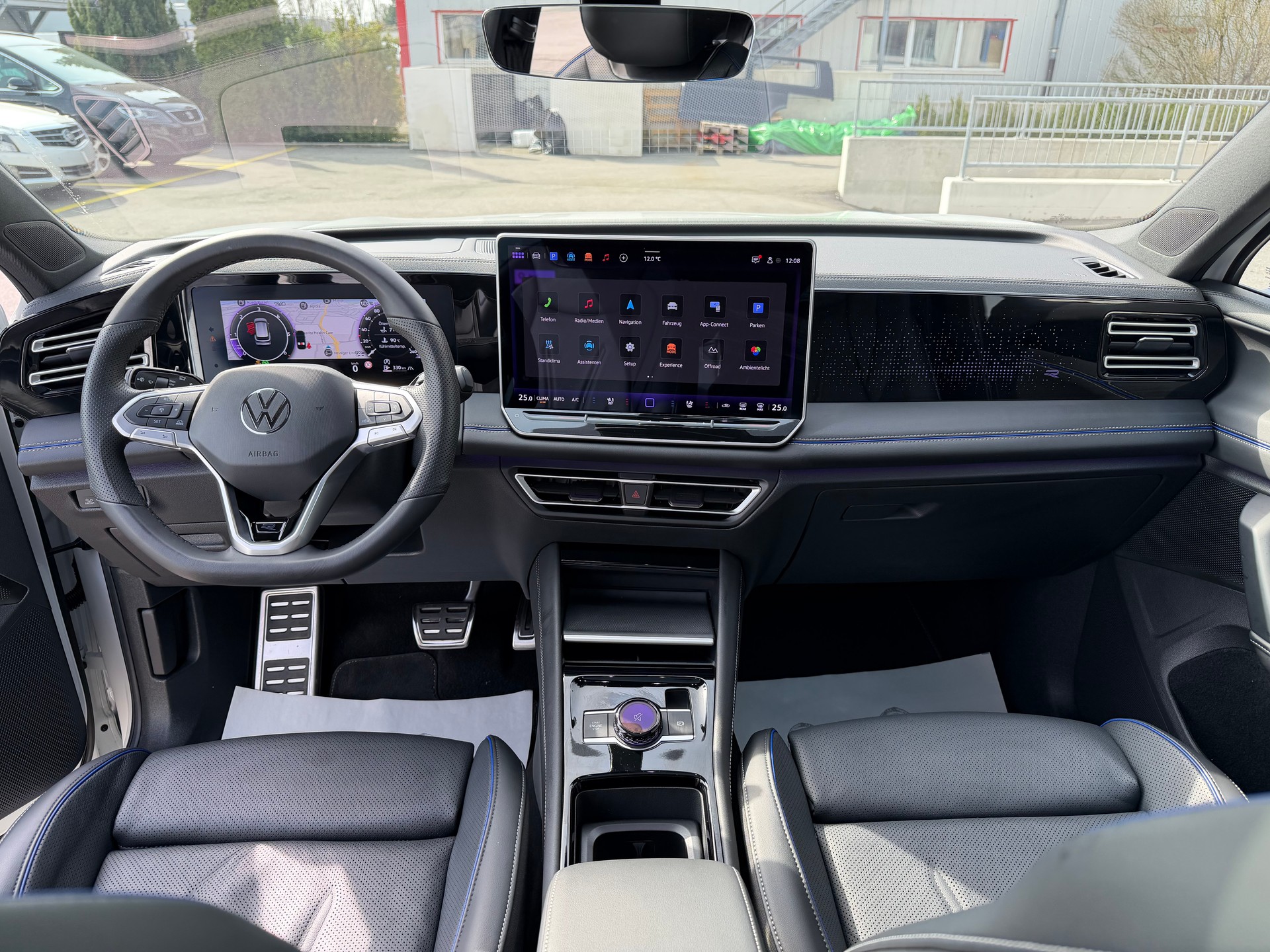VW Tiguan 2.0 TDI SCR R-Line United 4Motion DSG-image-10