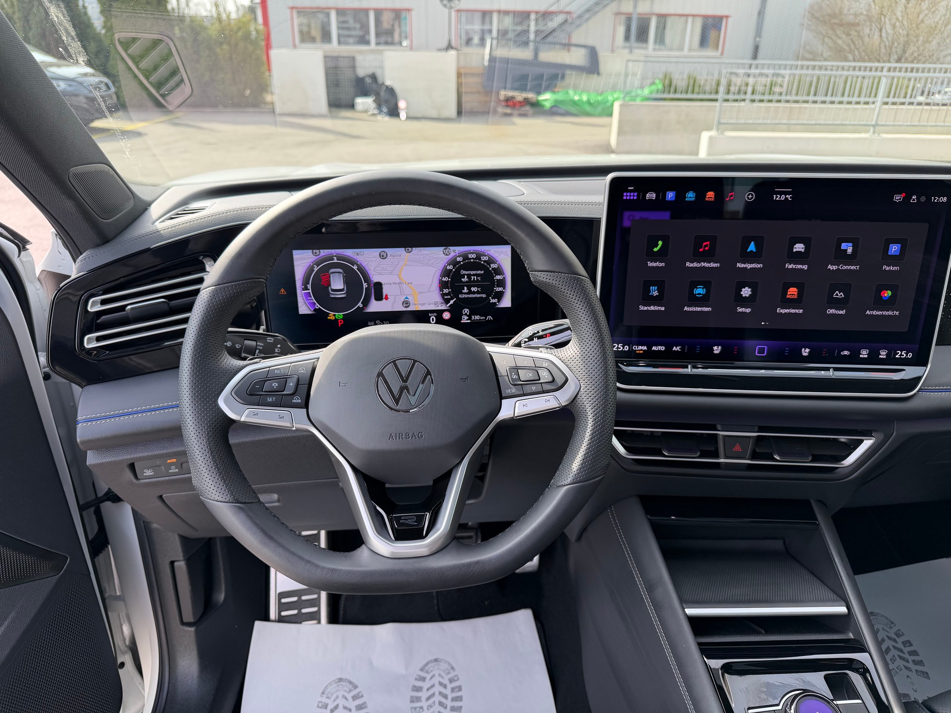 VW Tiguan 2.0 TDI SCR R-Line United 4Motion DSG-image-11