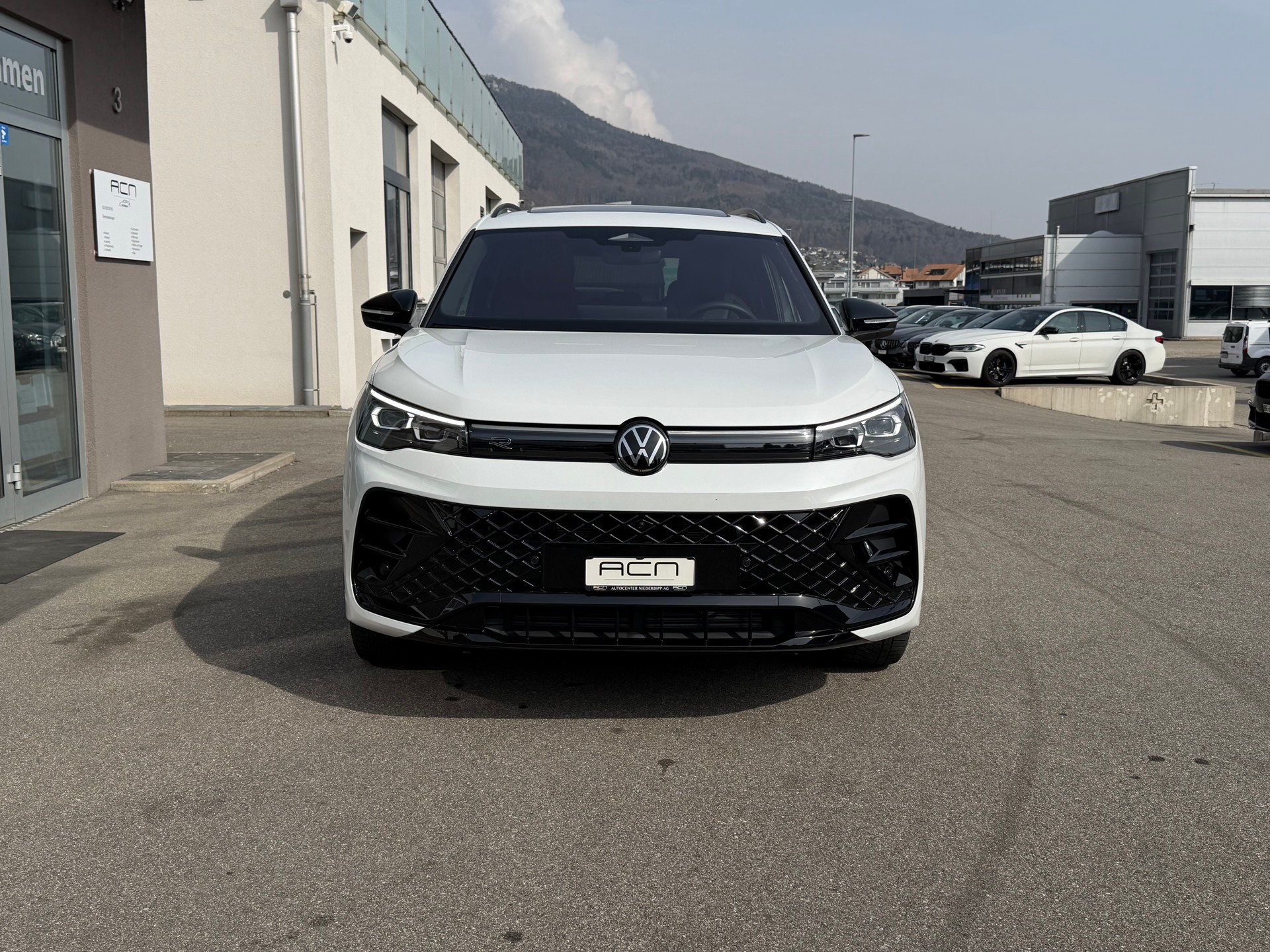 VW Tiguan 2.0 TDI SCR R-Line United 4Motion DSG-showroom-element-1