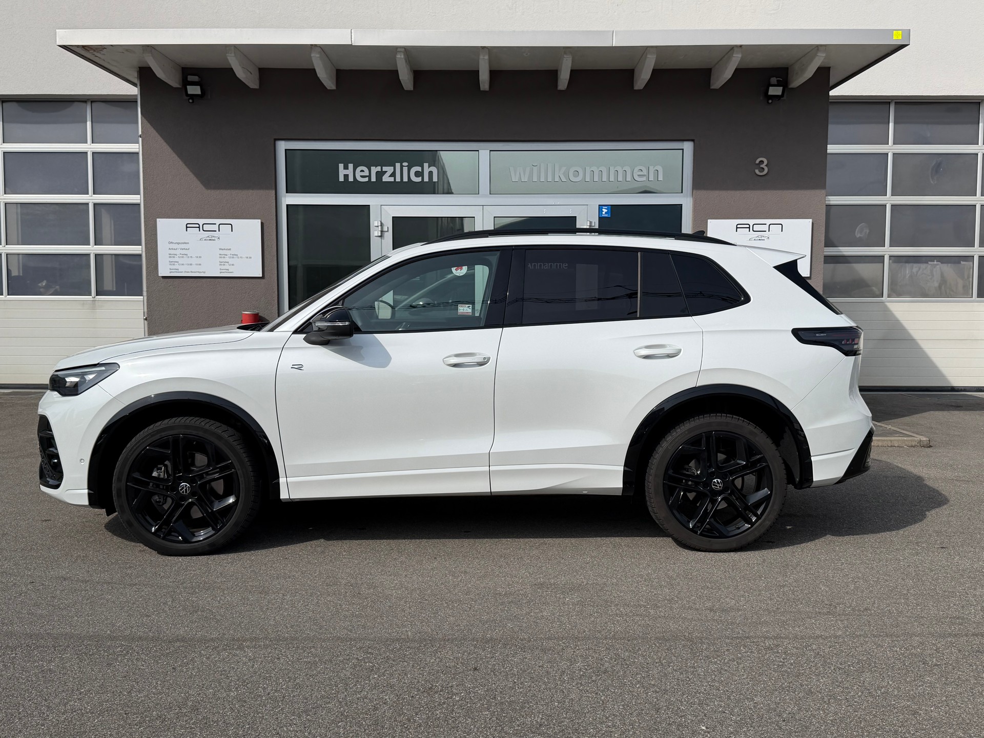 VW Tiguan 2.0 TDI SCR R-Line United 4Motion DSG-showroom-element-3