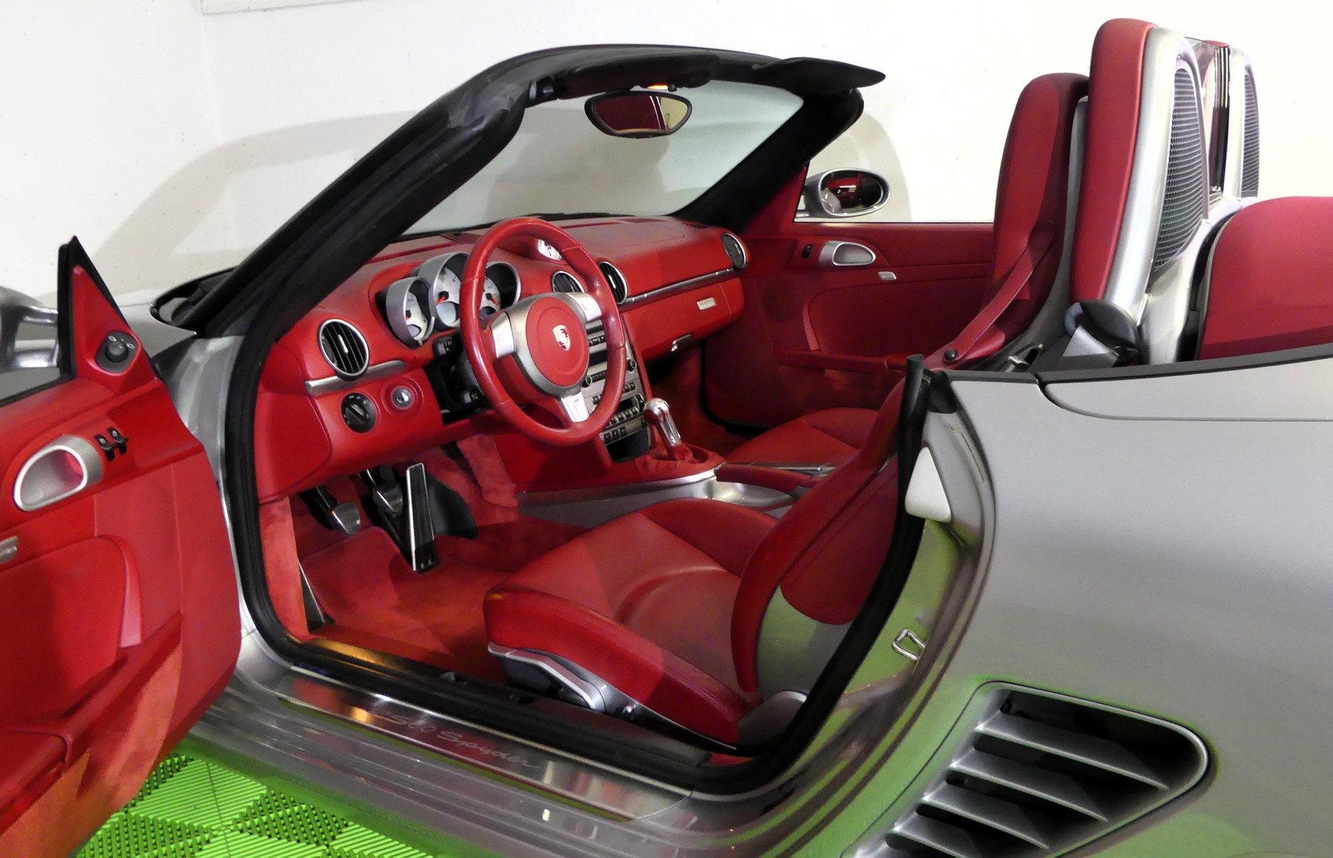 PORSCHE Boxster RS 60 Spyder-image-6