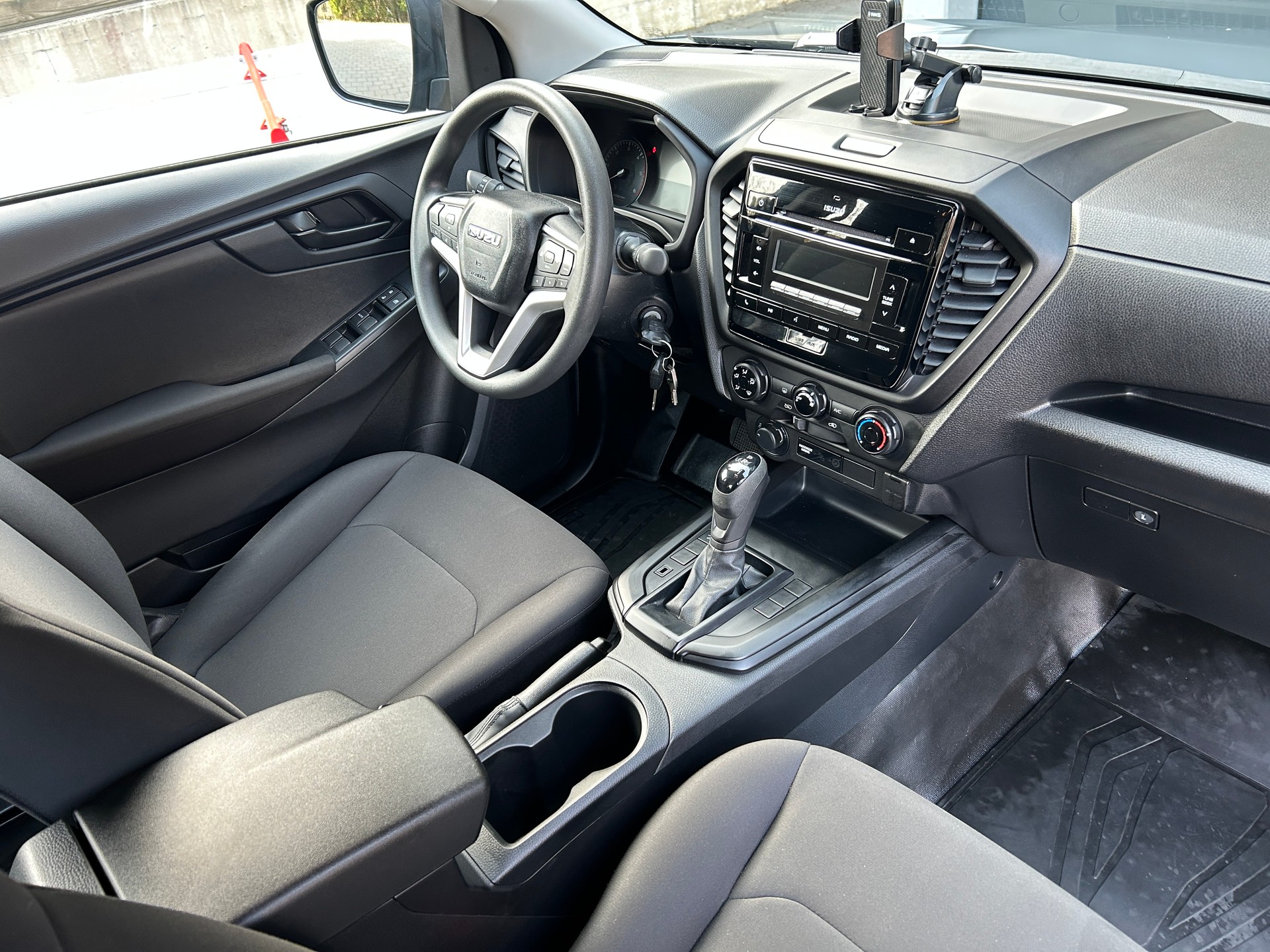 ISUZU D-MAX 1.9 CrewCab N60B 4x4 AT-image-10
