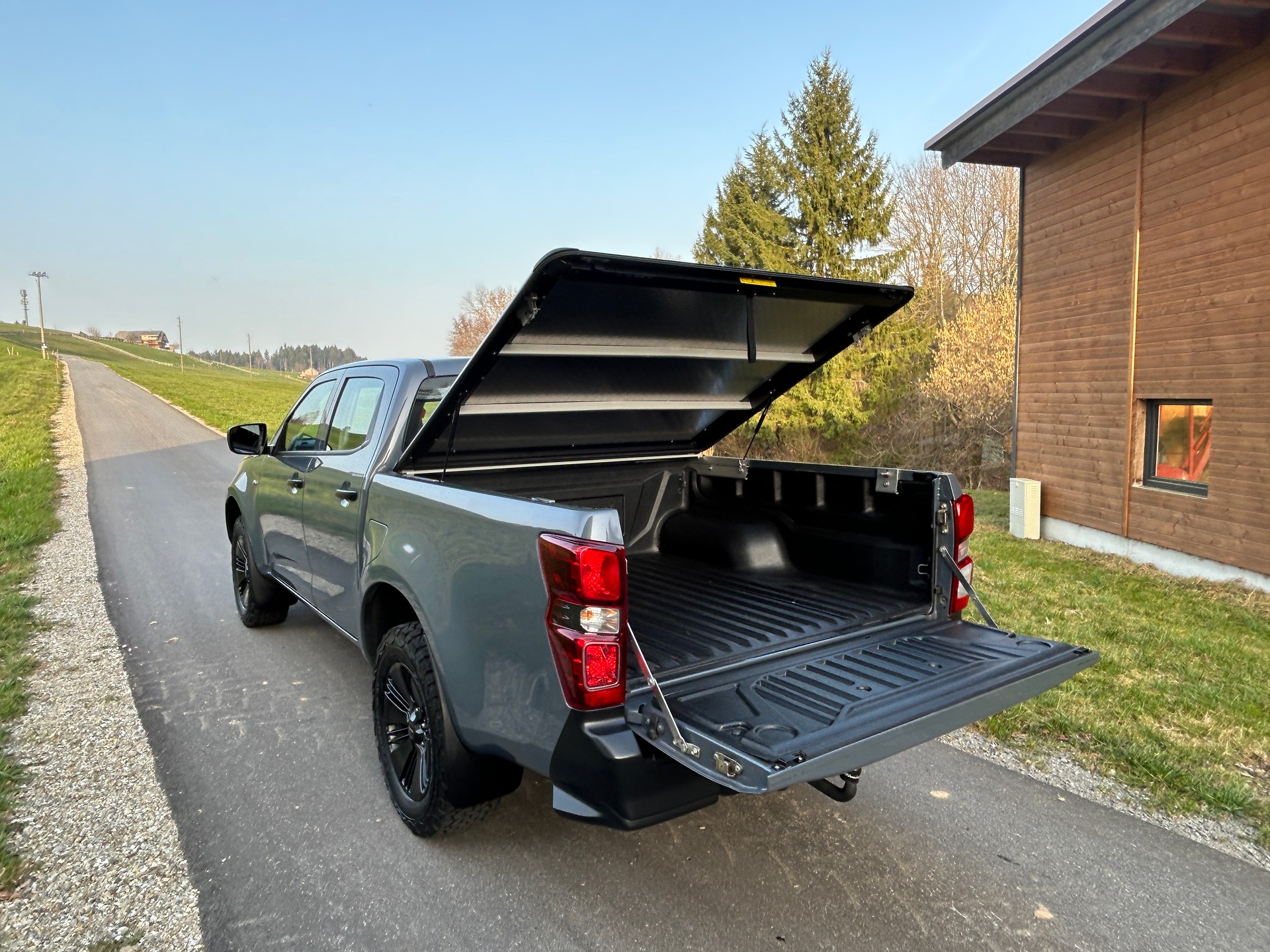 ISUZU D-MAX 1.9 CrewCab N60B 4x4 AT-image-5