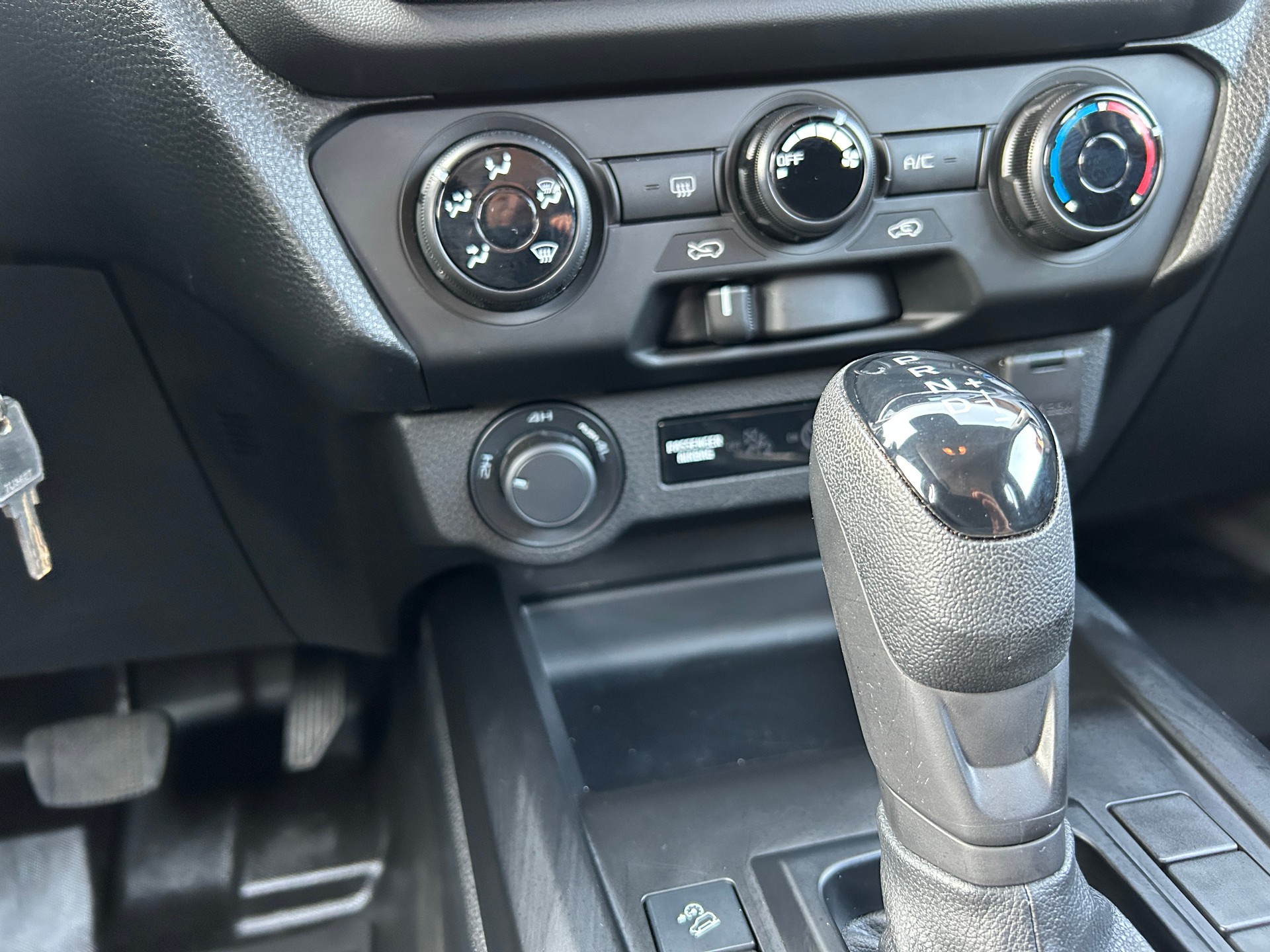 ISUZU D-MAX 1.9 CrewCab N60B 4x4 AT-image-13