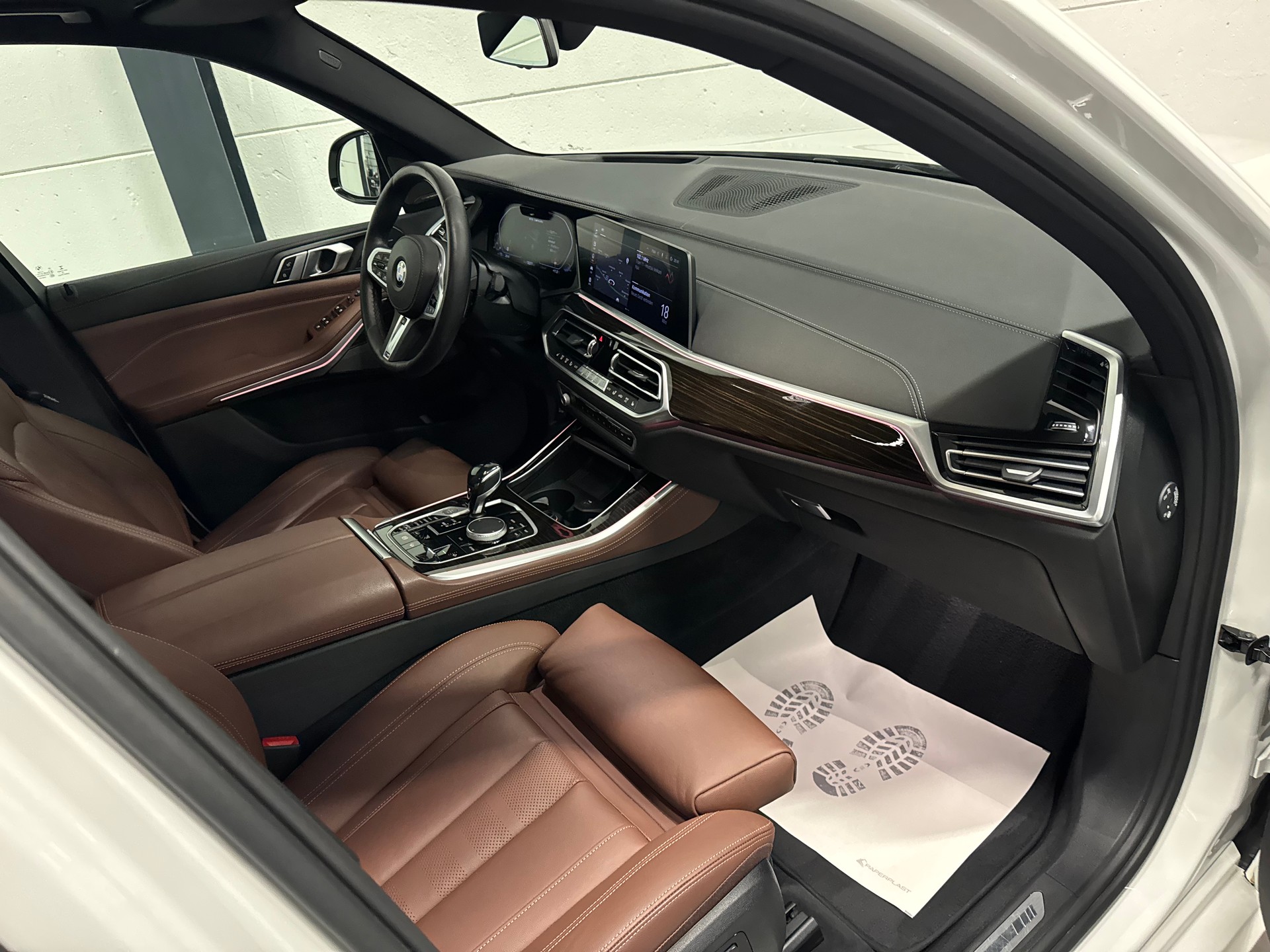 BMW X5 xDrive M50i Steptronic-image-19
