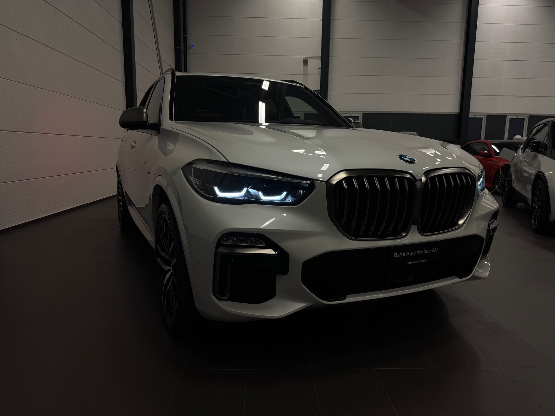 BMW X5 xDrive M50i Steptronic-image-7
