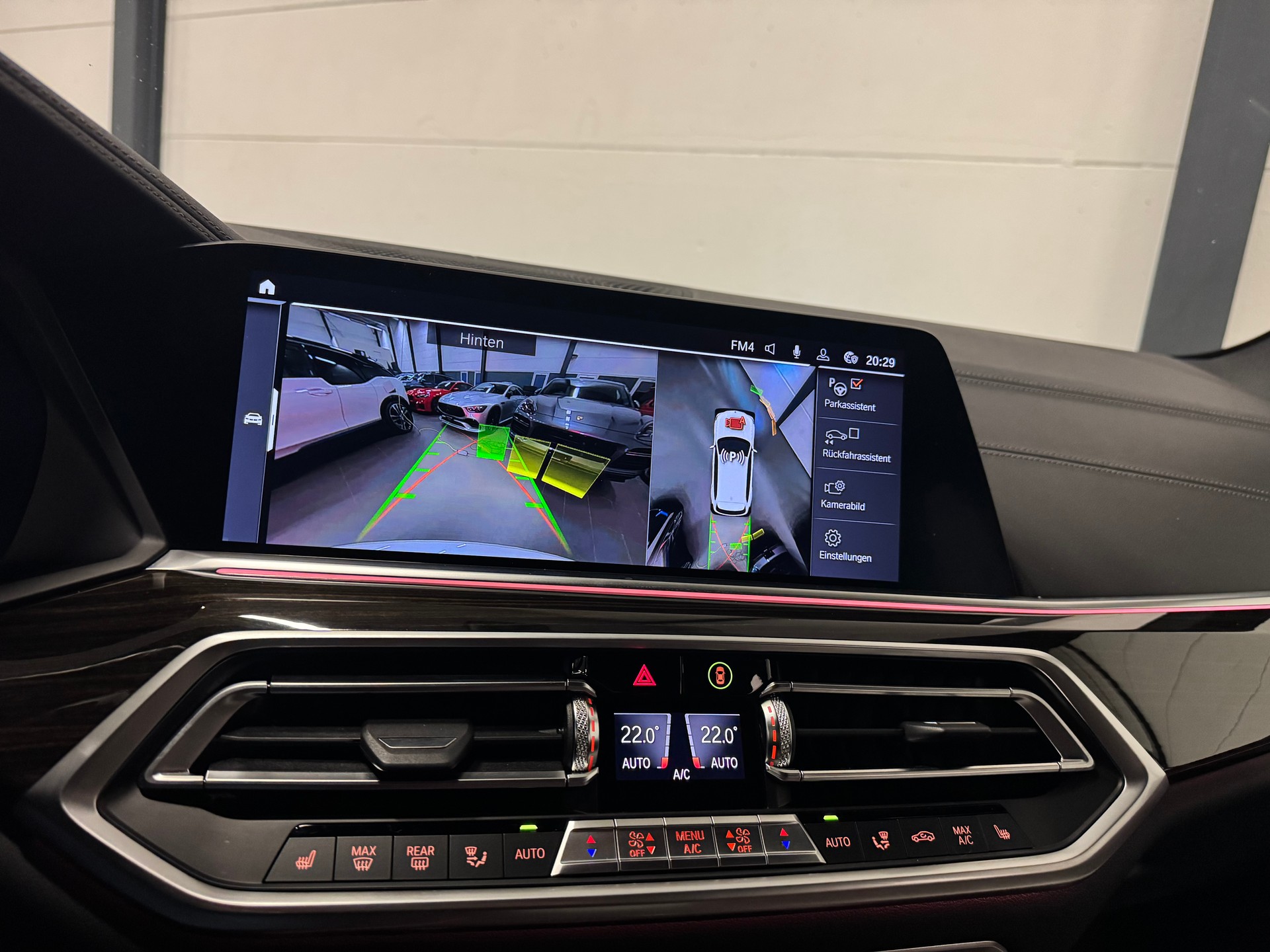 BMW X5 xDrive M50i Steptronic-image-26