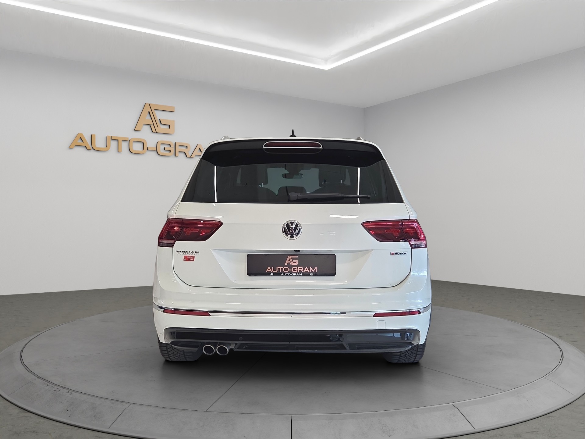 VW Tiguan 2.0TSI Highline 4Motion DSG-showroom-element-3