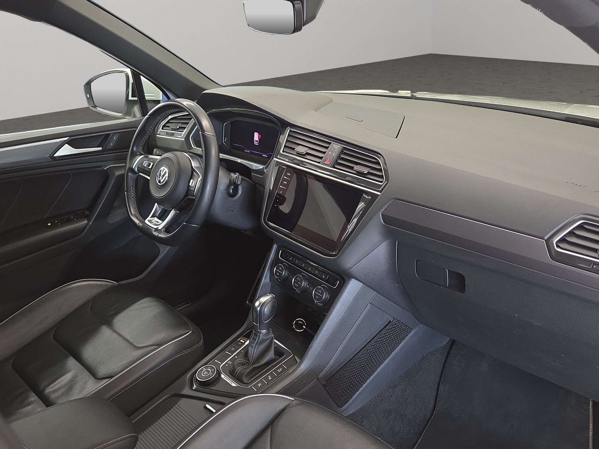 VW Tiguan 2.0TSI Highline 4Motion DSG-image-10