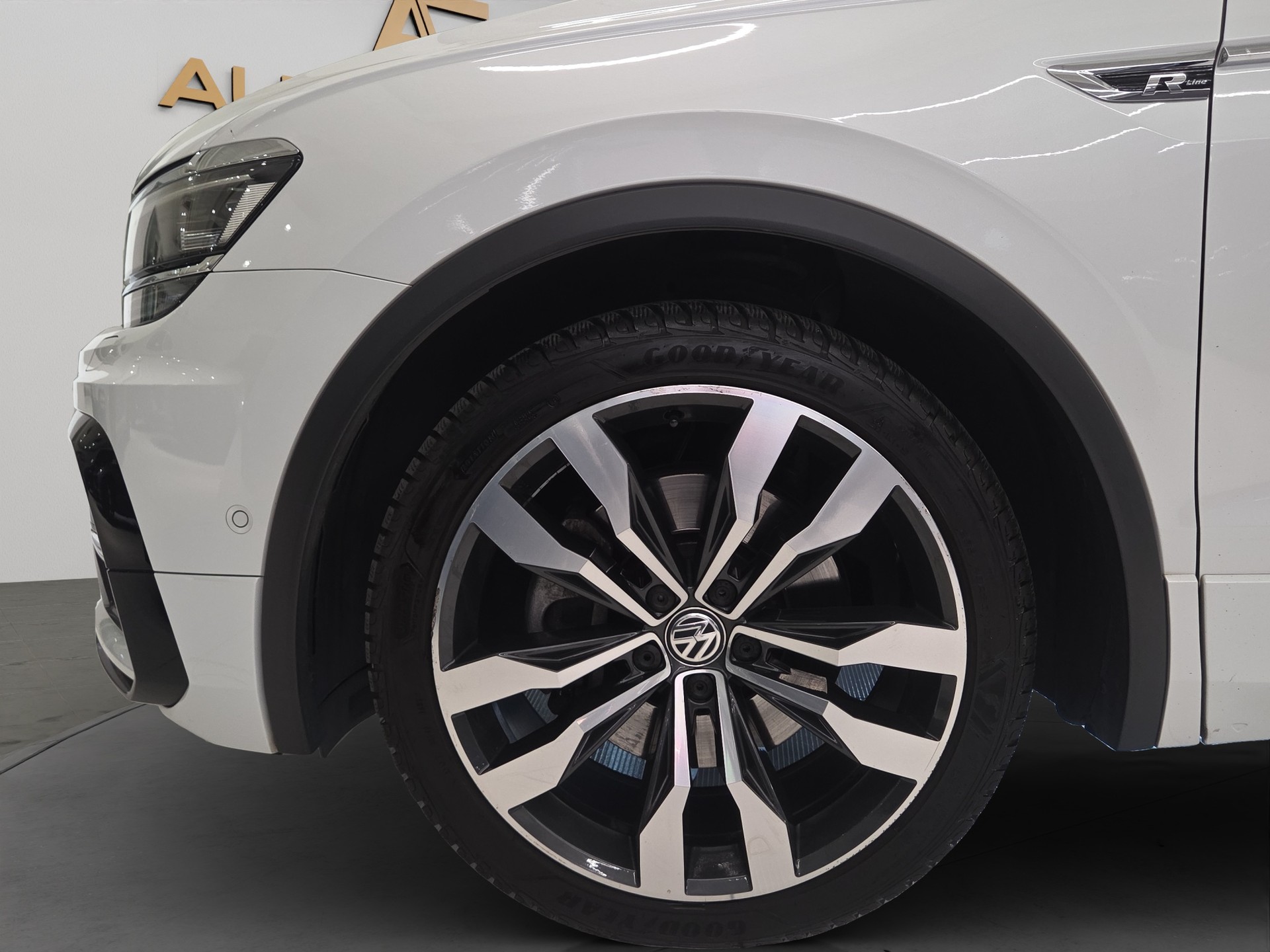 VW Tiguan 2.0TSI Highline 4Motion DSG-image-8