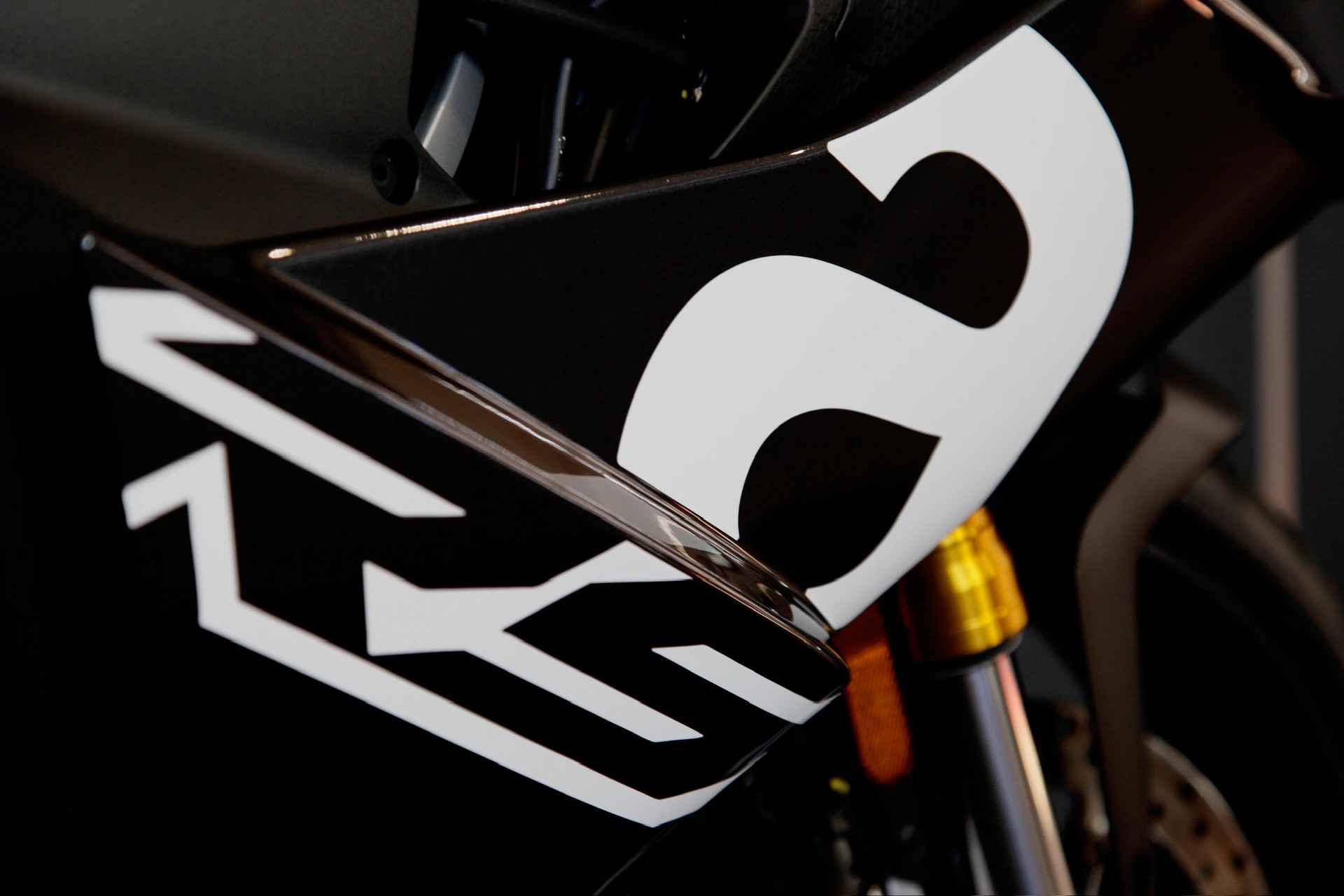 APRILIA RS 660 white contrast E5+ (35kW)-image-2